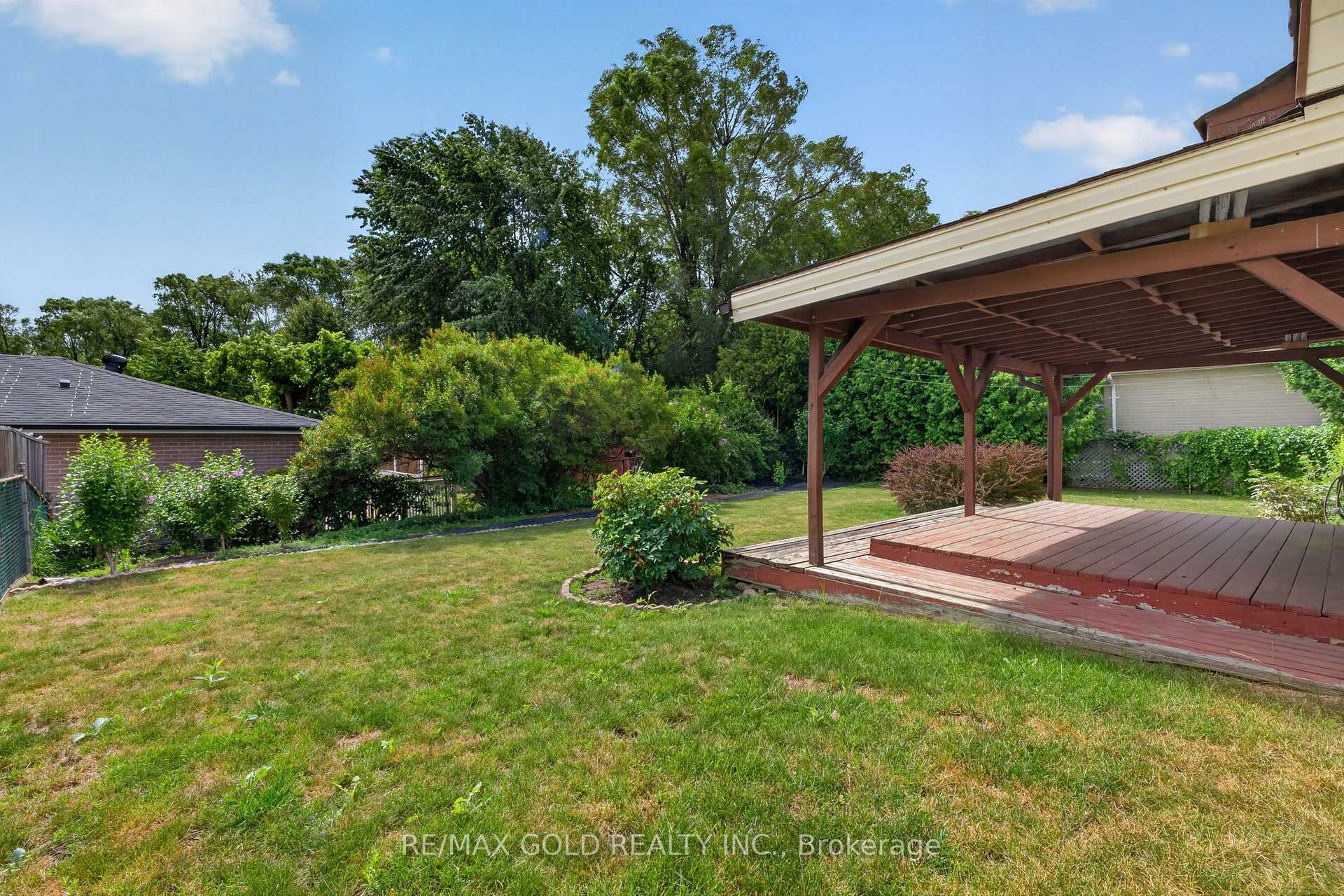 Photo 43 of 18 Esplanade Road, Brampton, Southgate — HOMEH