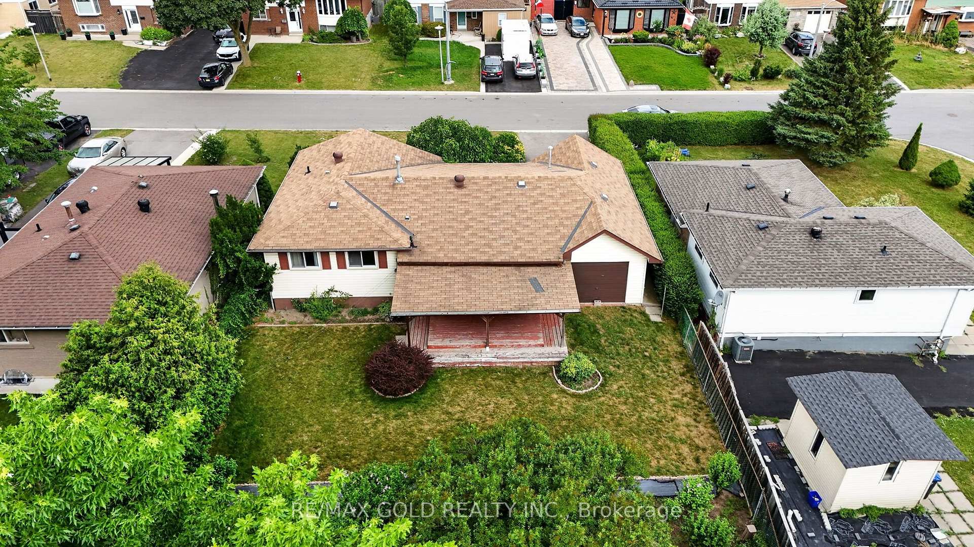 Photo 46 of 18 Esplanade Road, Brampton, Southgate — HOMEH