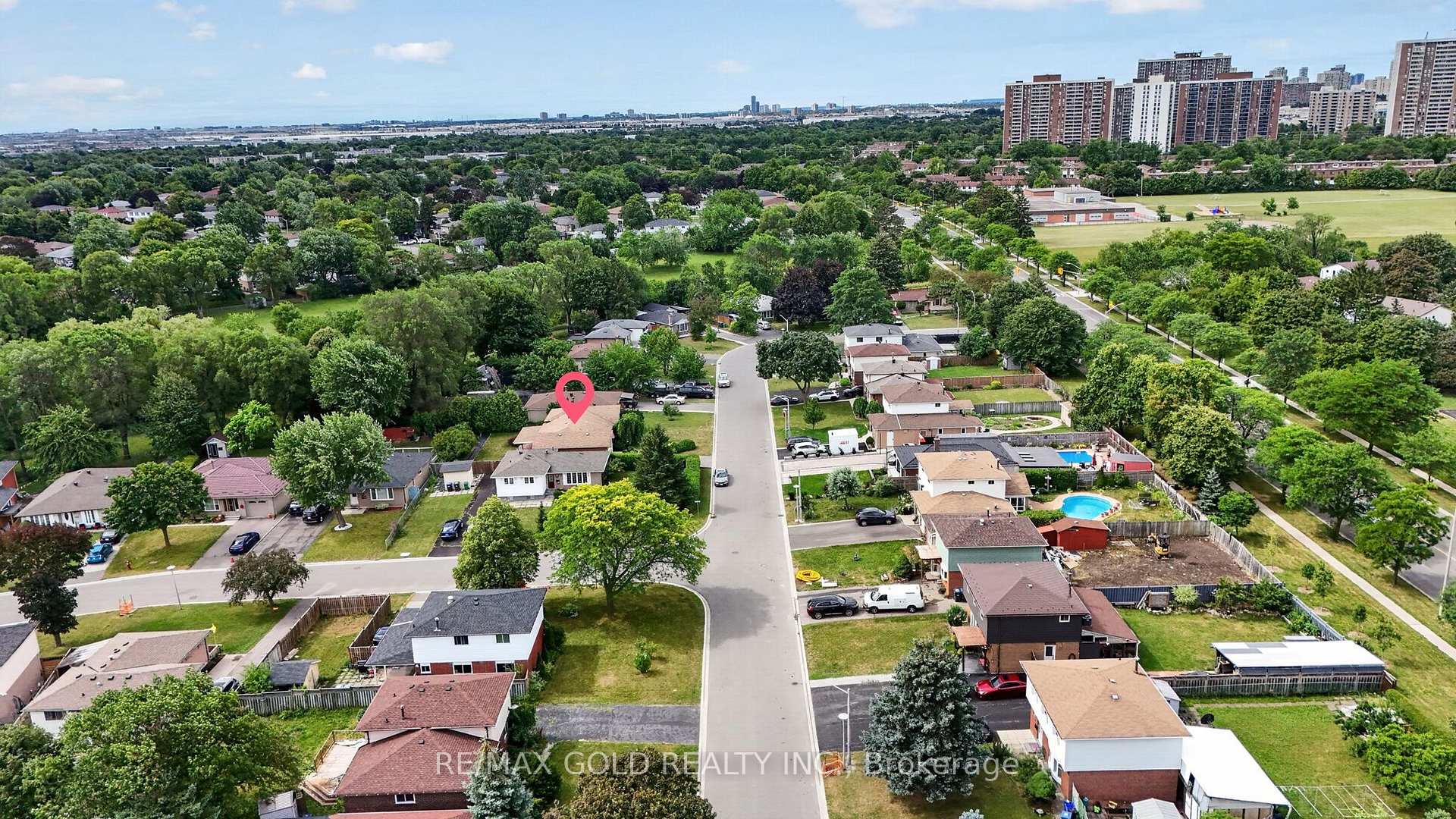 Photo 49 of 18 Esplanade Road, Brampton, Southgate — HOMEH