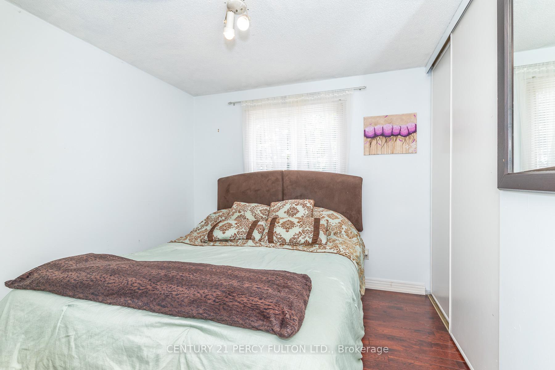 Photo 23 of 557 Cobblehill Drive, Oshawa, Pinecrest — HOMEH