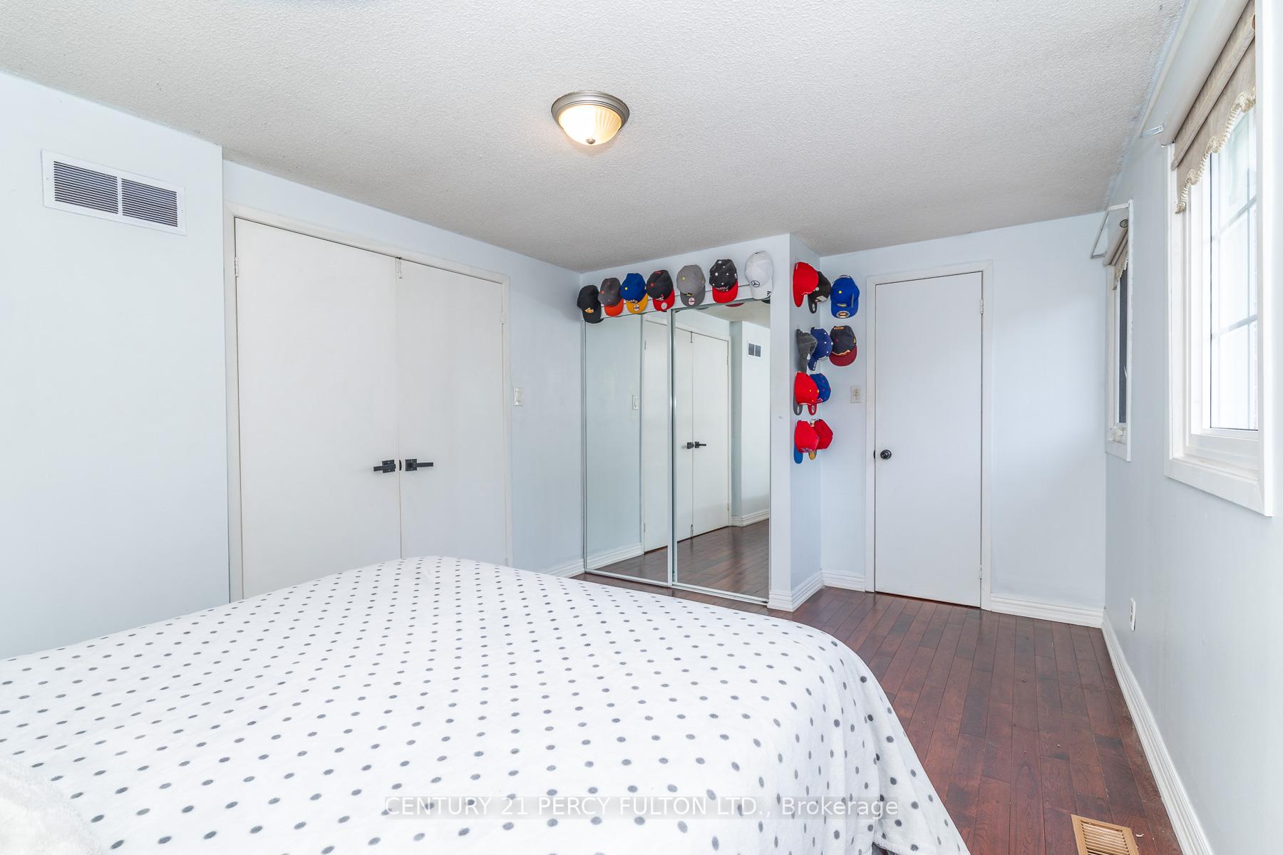 Photo 29 of 557 Cobblehill Drive, Oshawa, Pinecrest — HOMEH