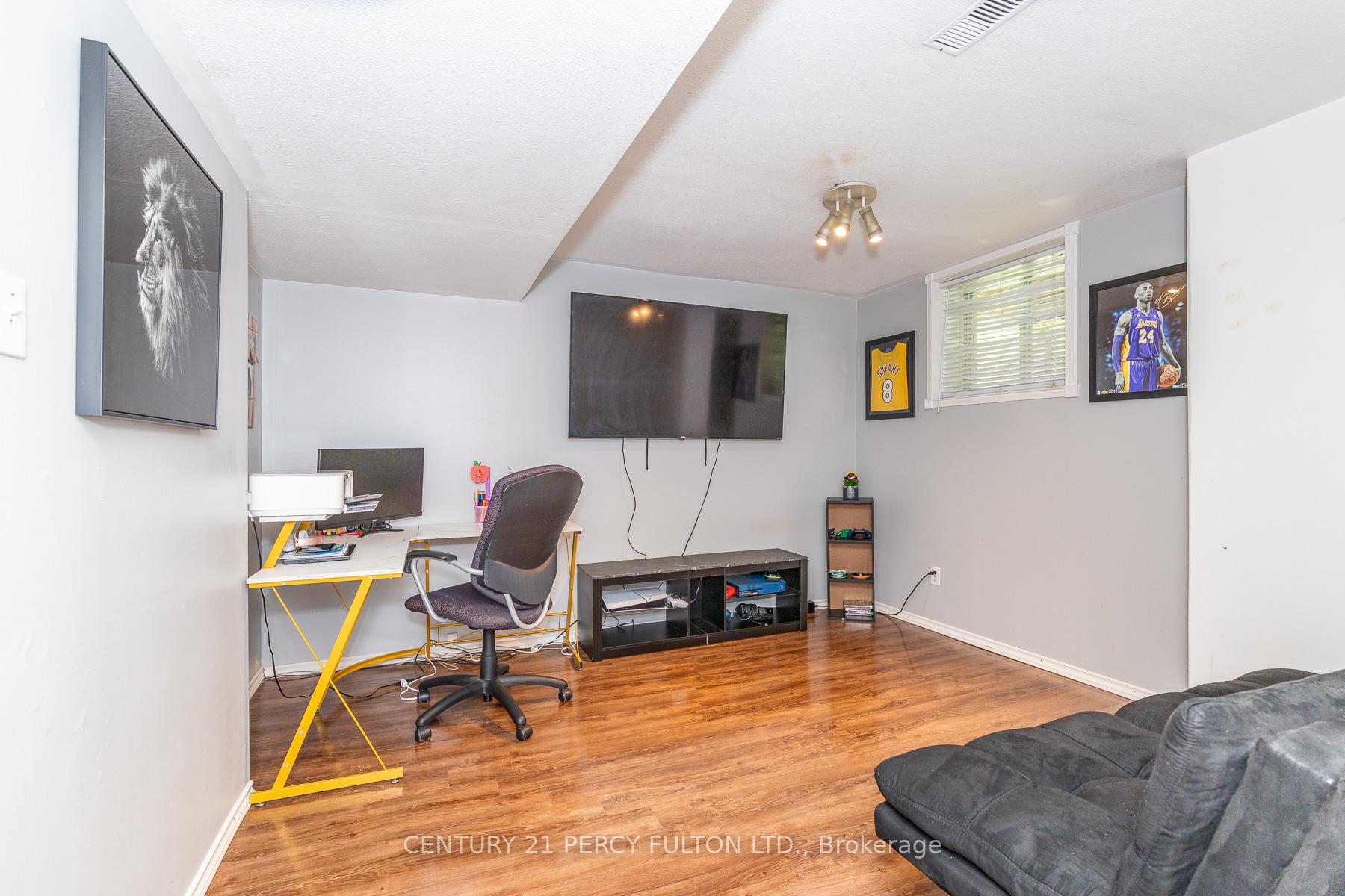 Photo 33 of 557 Cobblehill Drive, Oshawa, Pinecrest — HOMEH