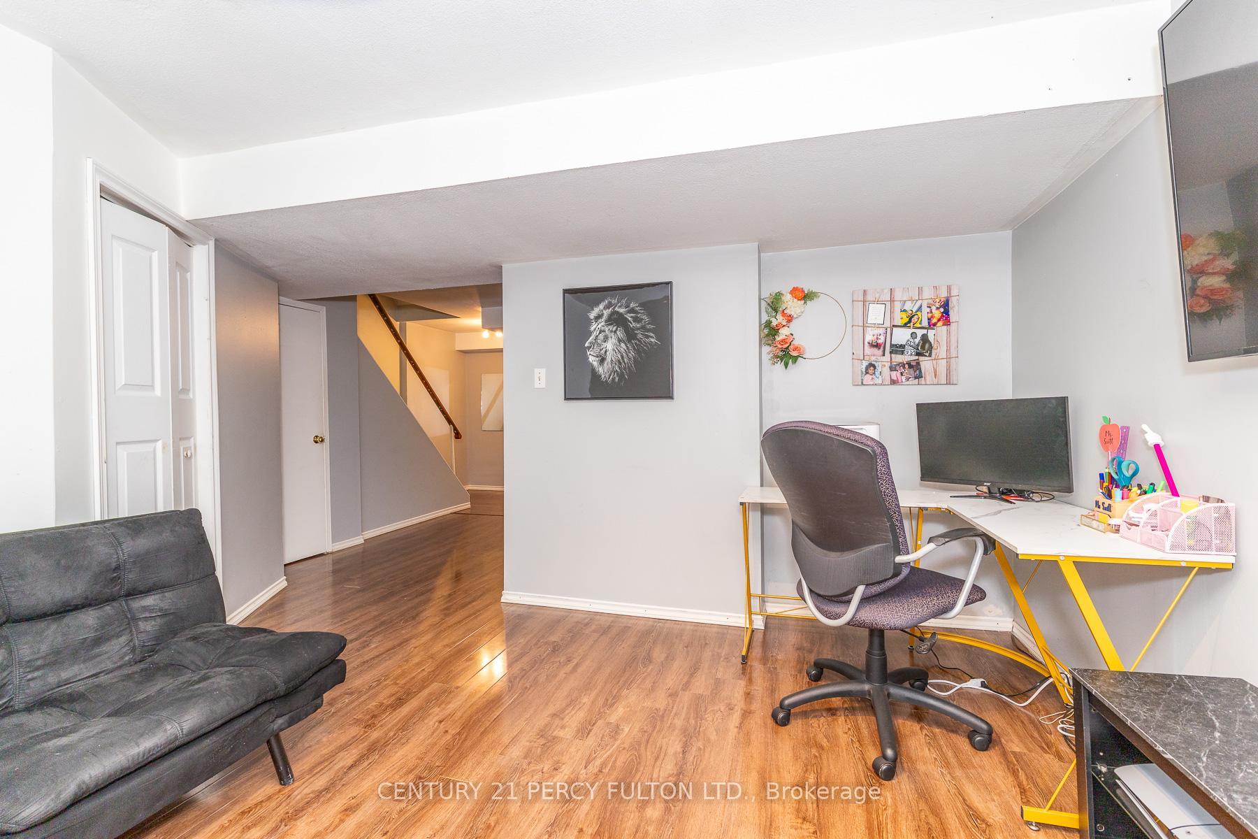 Photo 35 of 557 Cobblehill Drive, Oshawa, Pinecrest — HOMEH