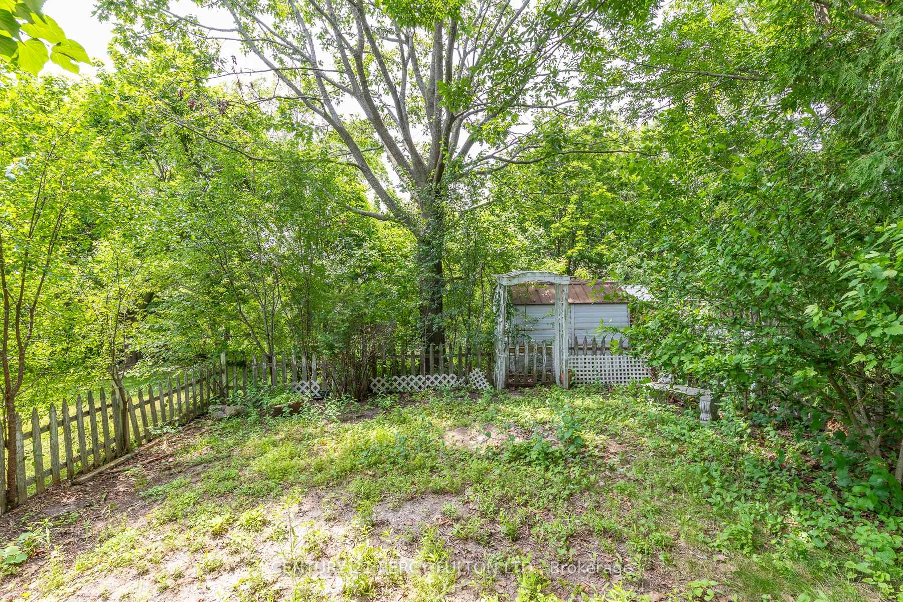Photo 41 of 557 Cobblehill Drive, Oshawa, Pinecrest — HOMEH