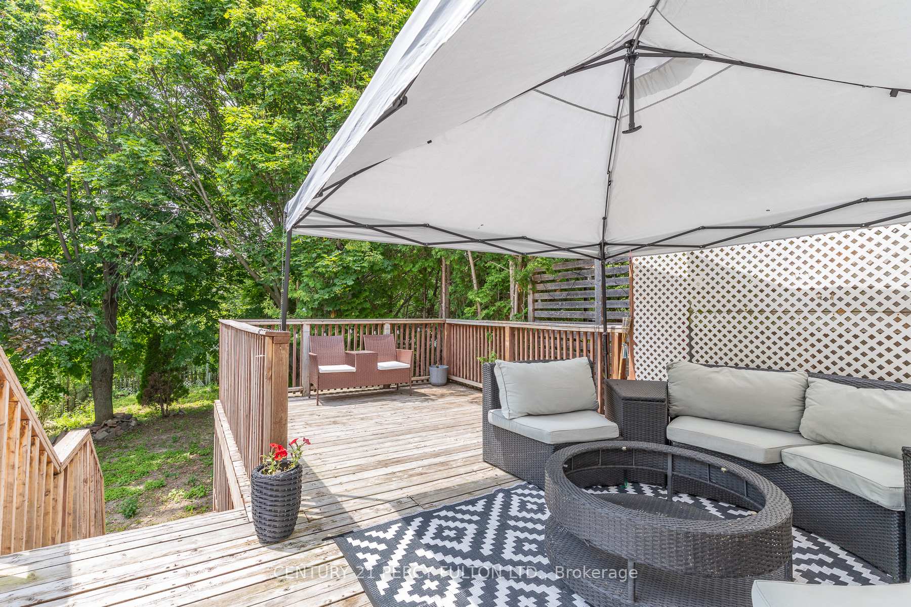 Photo 47 of 557 Cobblehill Drive, Oshawa, Pinecrest — HOMEH