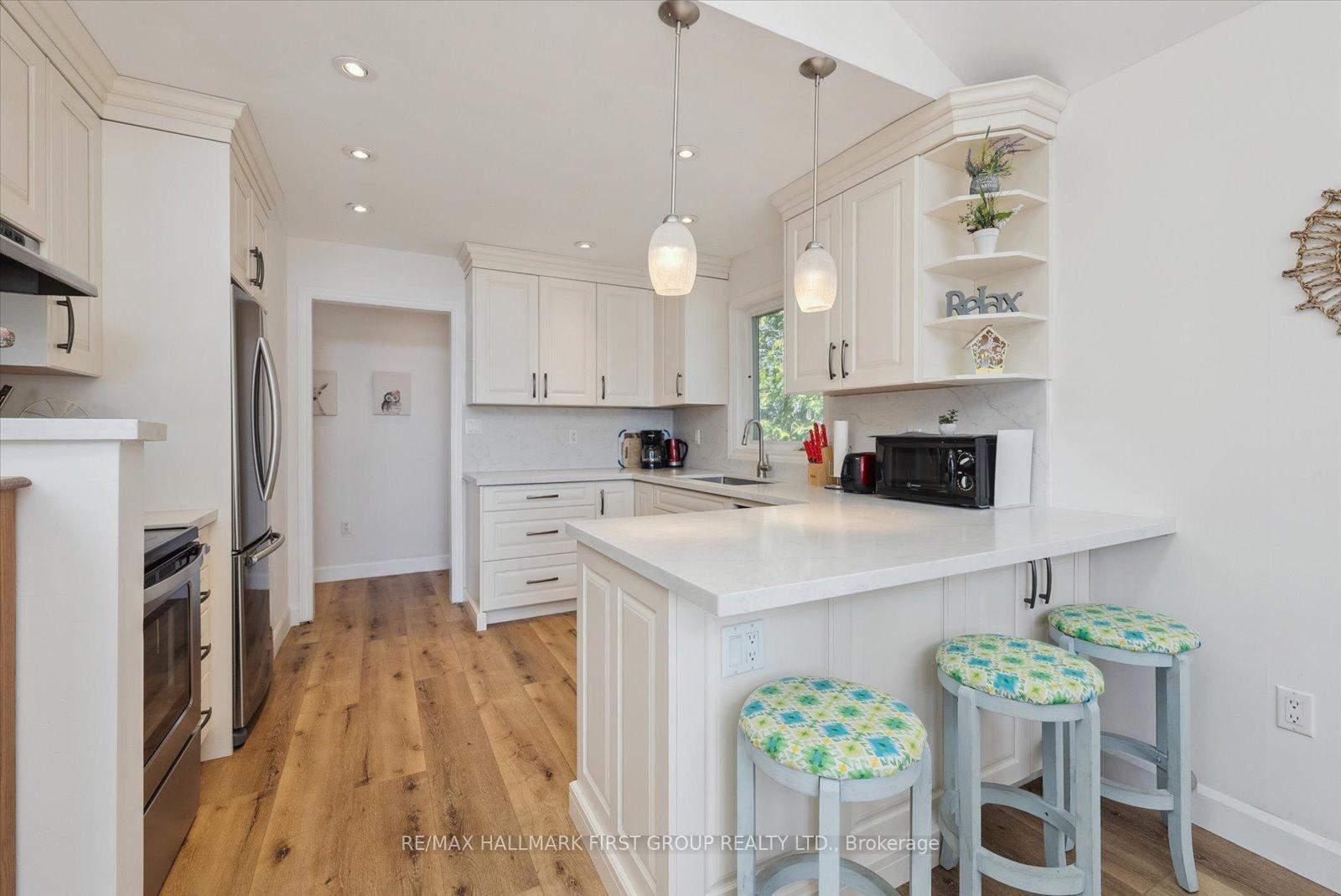 Photo 10 of 2807 Lakeside Drive, Severn, West Shore — HOMEH