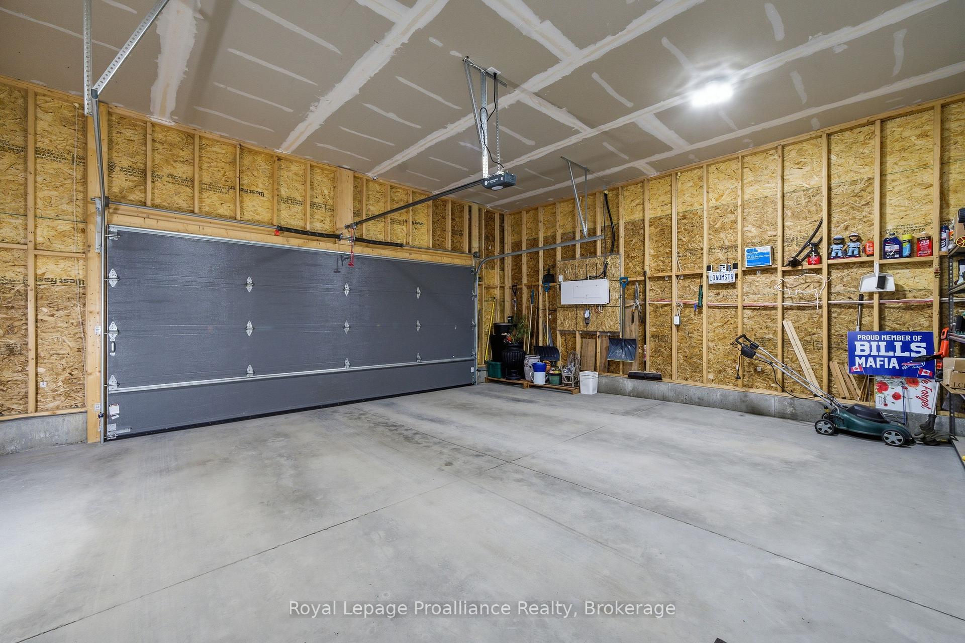 Photo 37 of 48 Deerview Drive, Quinte West, Murray Ward — HOMEH
