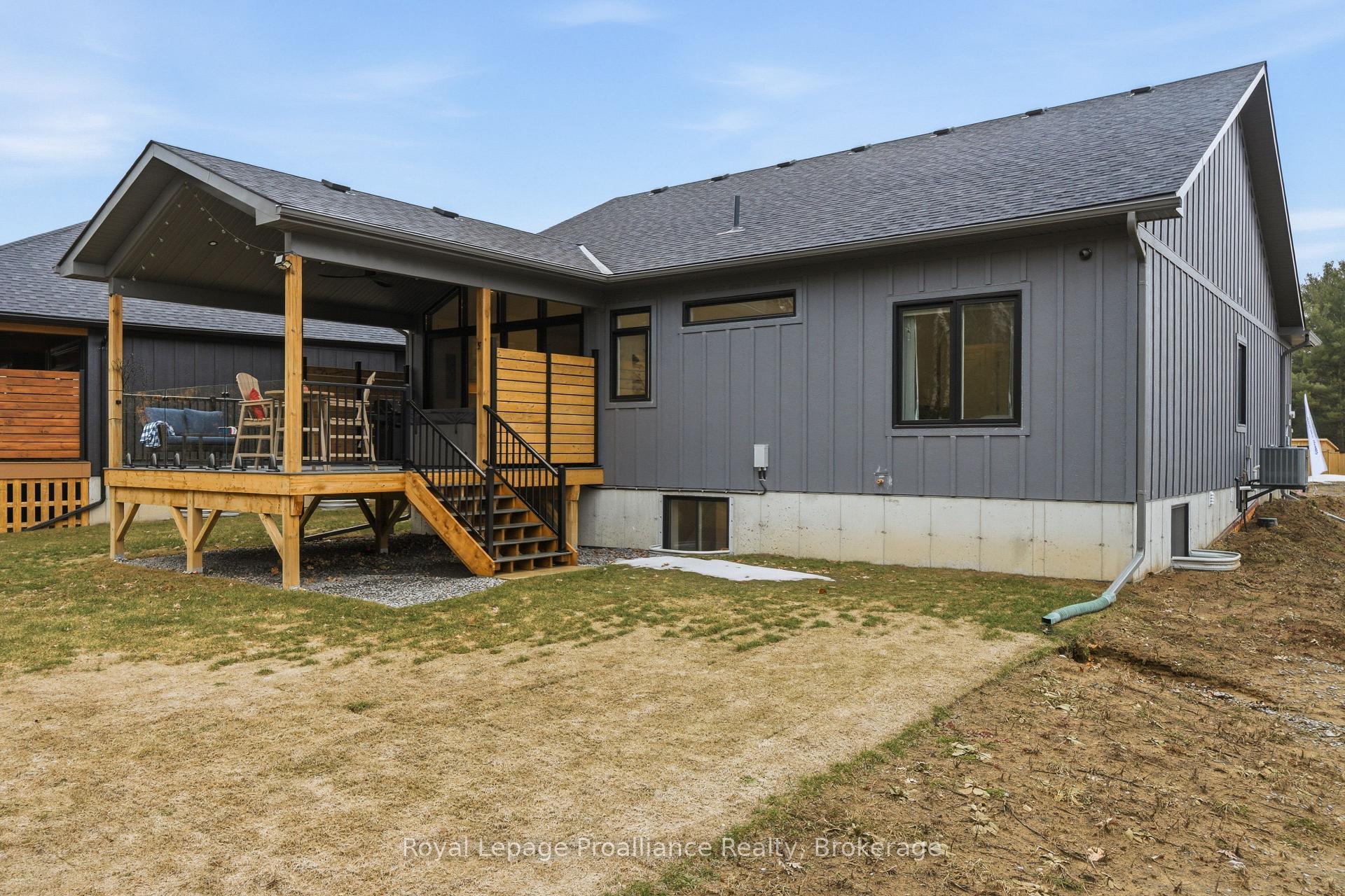 Photo 42 of 48 Deerview Drive, Quinte West, Murray Ward — HOMEH