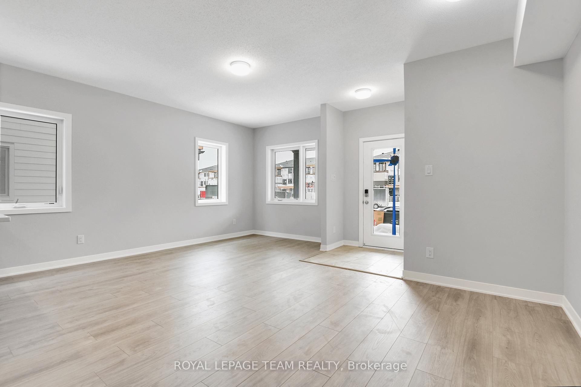 Photo 6 of 514 Lillian Freiman Pvt, Ottawa, Barrhaven - Half Moon Bay — HOMEH