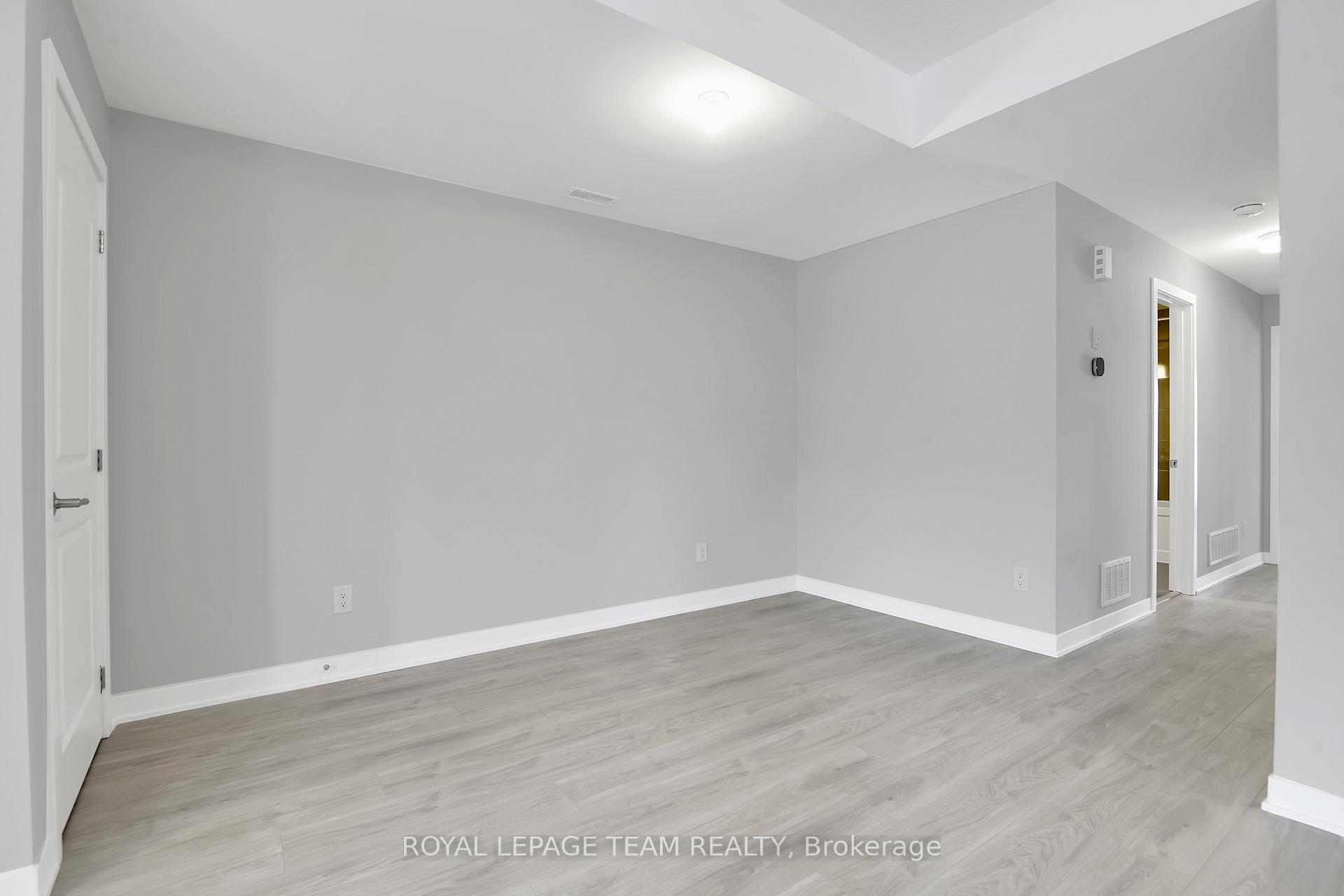 Photo 9 of 514 Lillian Freiman Pvt, Ottawa, Barrhaven - Half Moon Bay — HOMEH
