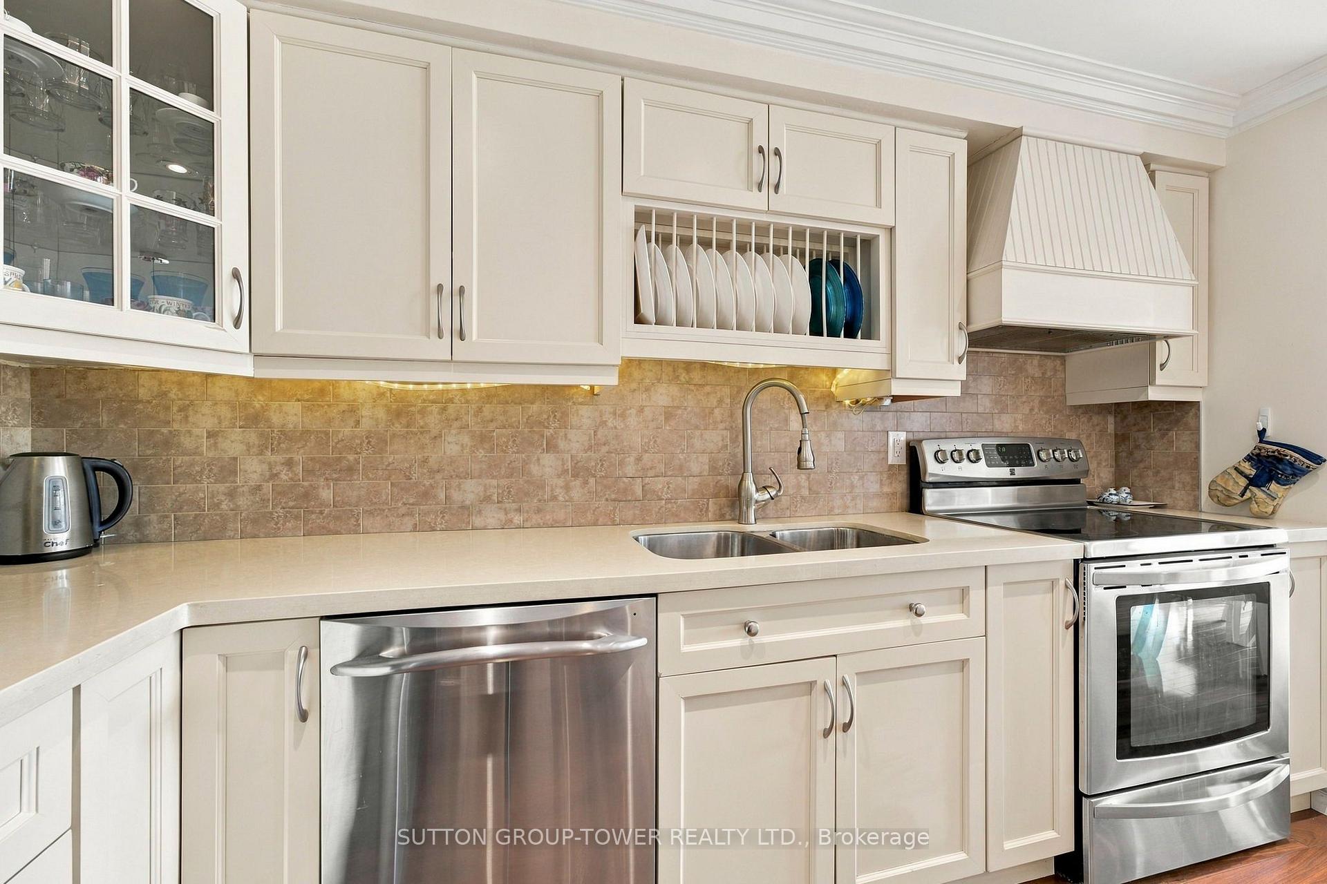 Photo 5 of Unit 319, 35 Ormskirk Avenue, Toronto, High Park-Swansea — HOMEH
