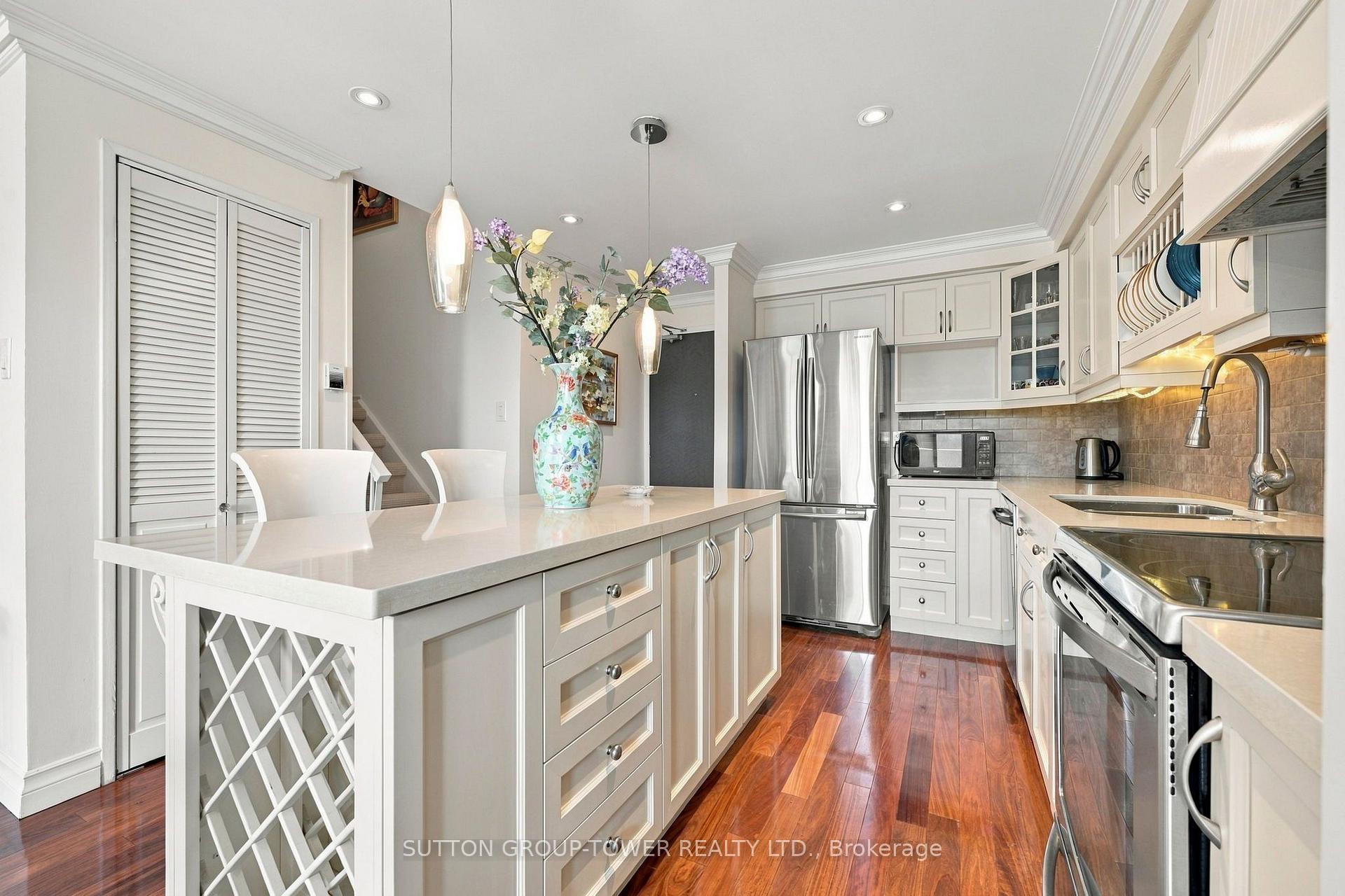 Photo 7 of Unit 319, 35 Ormskirk Avenue, Toronto, High Park-Swansea — HOMEH