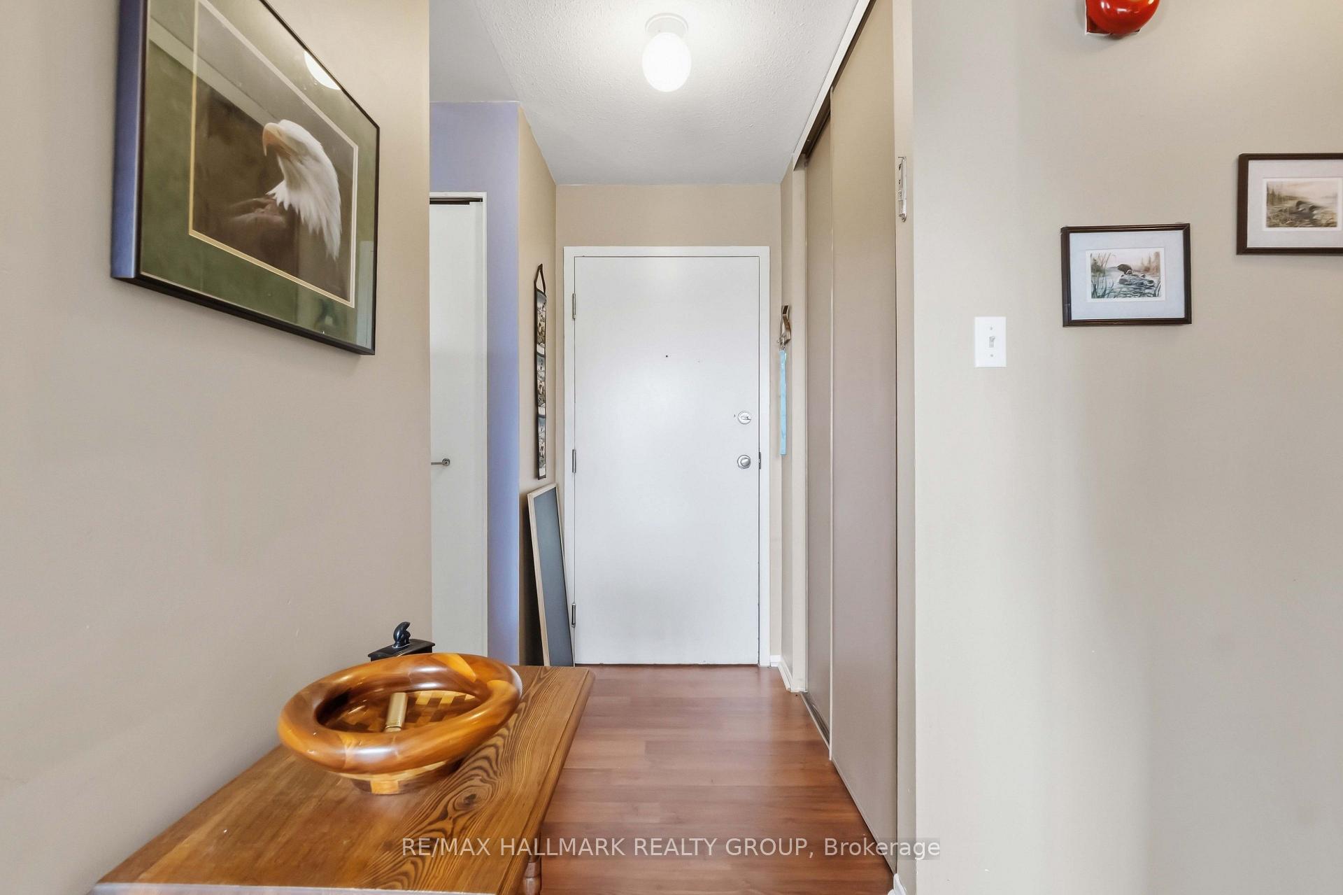 Photo 5 of Unit 400, 218 Viewmount Drive, Ottawa, Borden Farm/Stewart Farm/Carleton Heights/Parkwood Hills — HOMEH