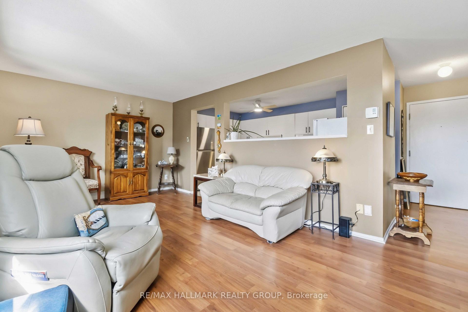 Photo 7 of Unit 400, 218 Viewmount Drive, Ottawa, Borden Farm/Stewart Farm/Carleton Heights/Parkwood Hills — HOMEH