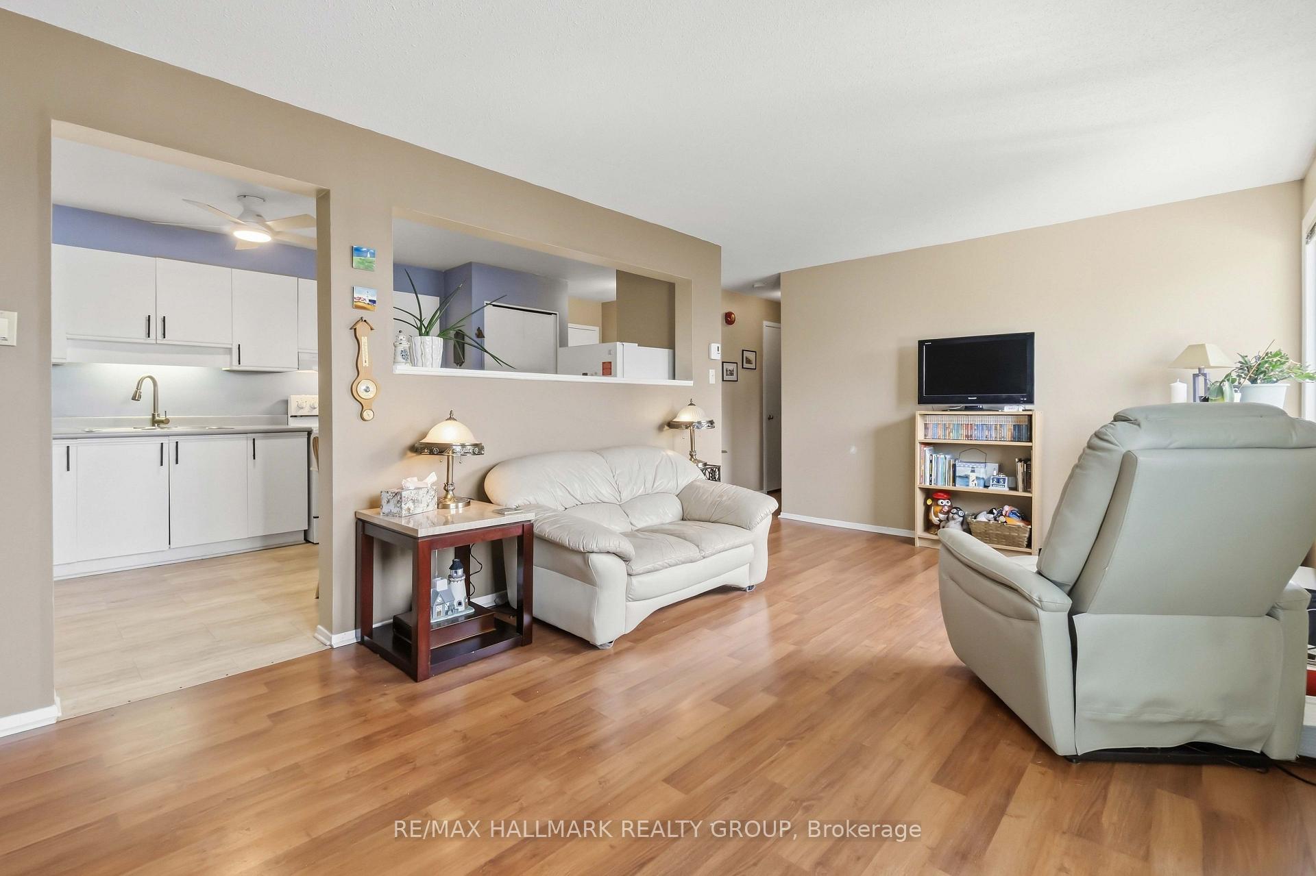 Photo 8 of Unit 400, 218 Viewmount Drive, Ottawa, Borden Farm/Stewart Farm/Carleton Heights/Parkwood Hills — HOMEH