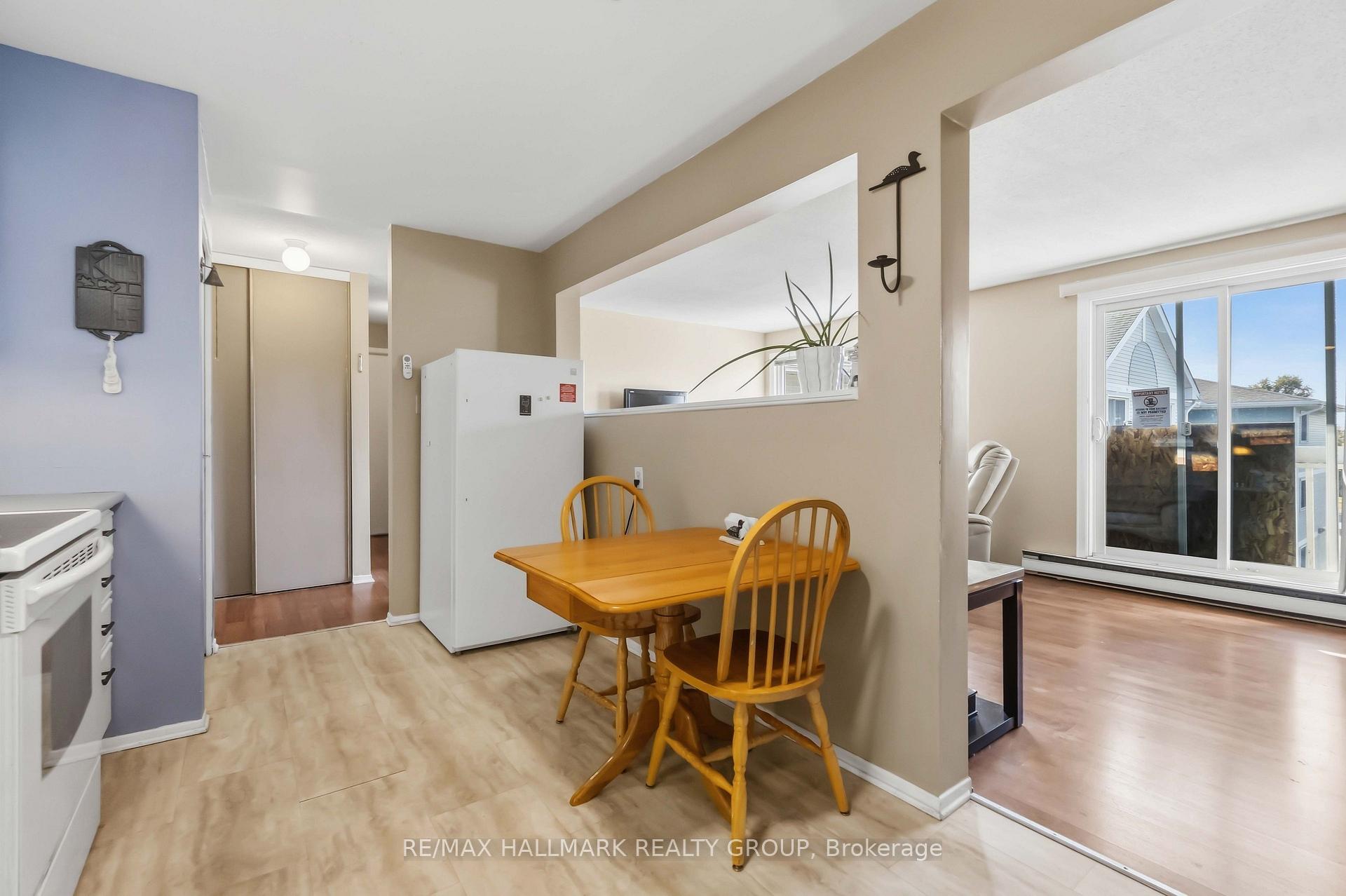 Photo 9 of Unit 400, 218 Viewmount Drive, Ottawa, Borden Farm/Stewart Farm/Carleton Heights/Parkwood Hills — HOMEH
