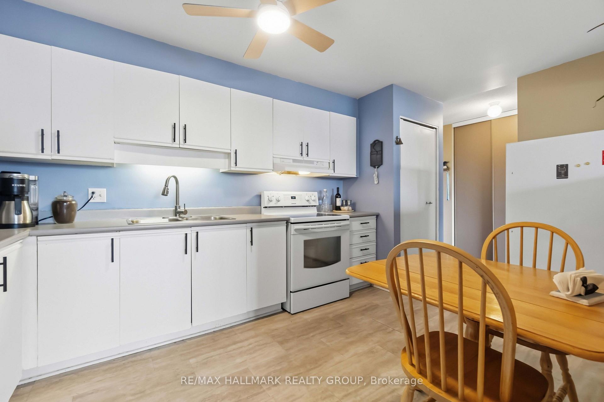 Photo 11 of Unit 400, 218 Viewmount Drive, Ottawa, Borden Farm/Stewart Farm/Carleton Heights/Parkwood Hills — HOMEH