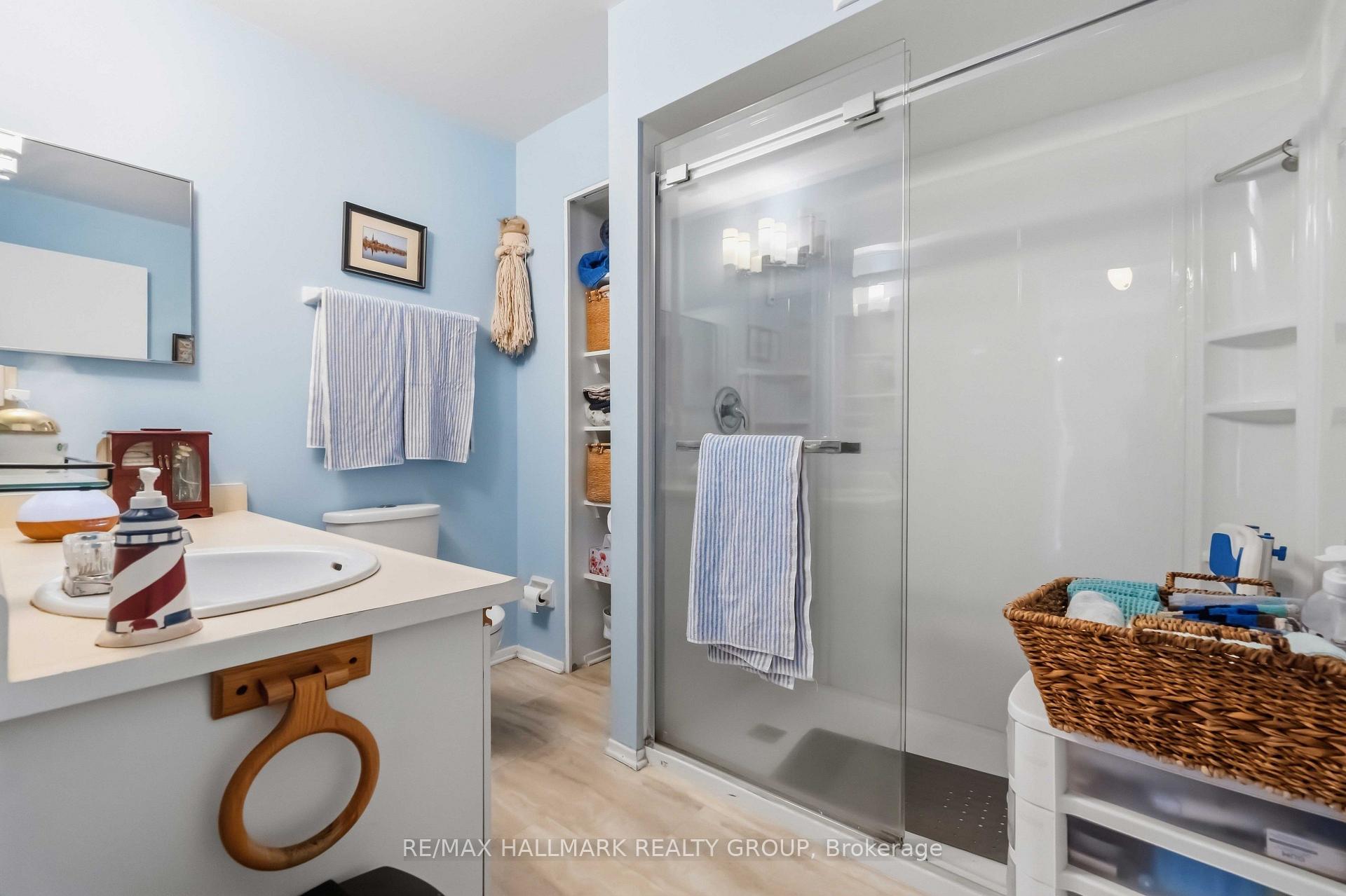 Photo 16 of Unit 400, 218 Viewmount Drive, Ottawa, Borden Farm/Stewart Farm/Carleton Heights/Parkwood Hills — HOMEH