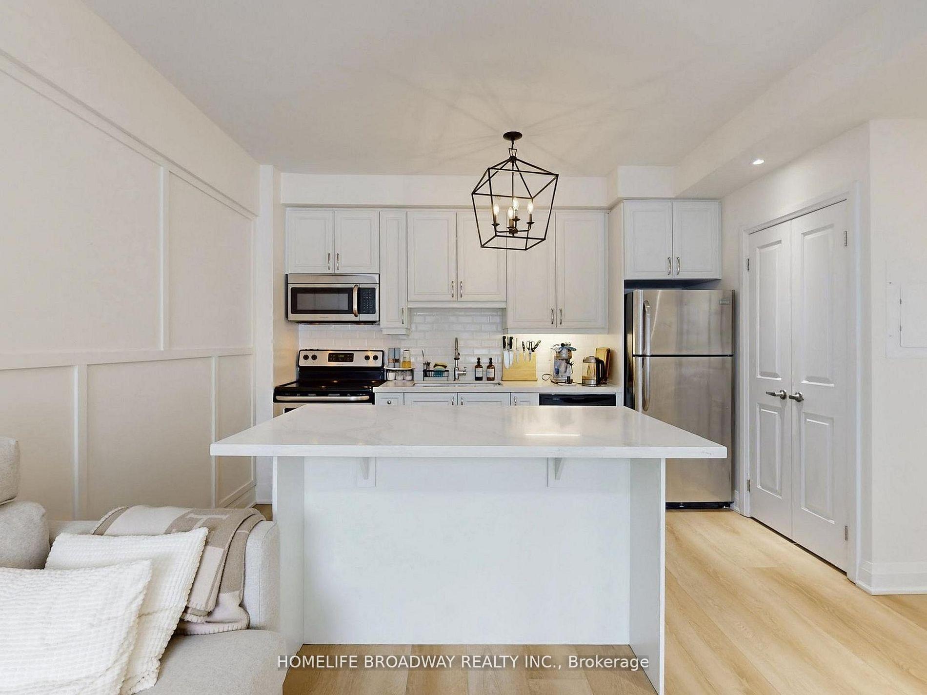 Photo 9 of Unit 112, 24 Woodstream Boulevard, Vaughan, Vaughan Grove — HOMEH