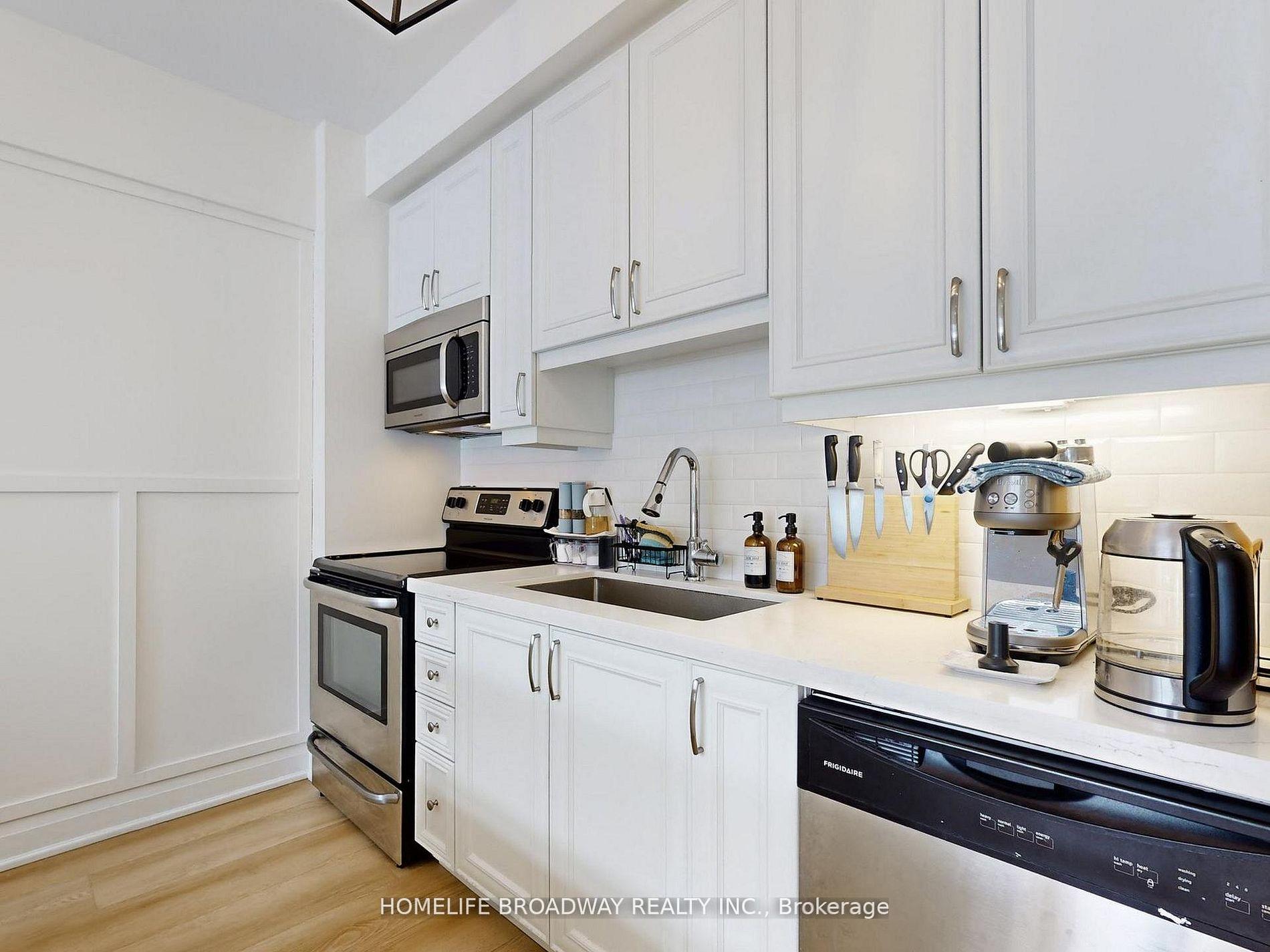 Photo 11 of Unit 112, 24 Woodstream Boulevard, Vaughan, Vaughan Grove — HOMEH