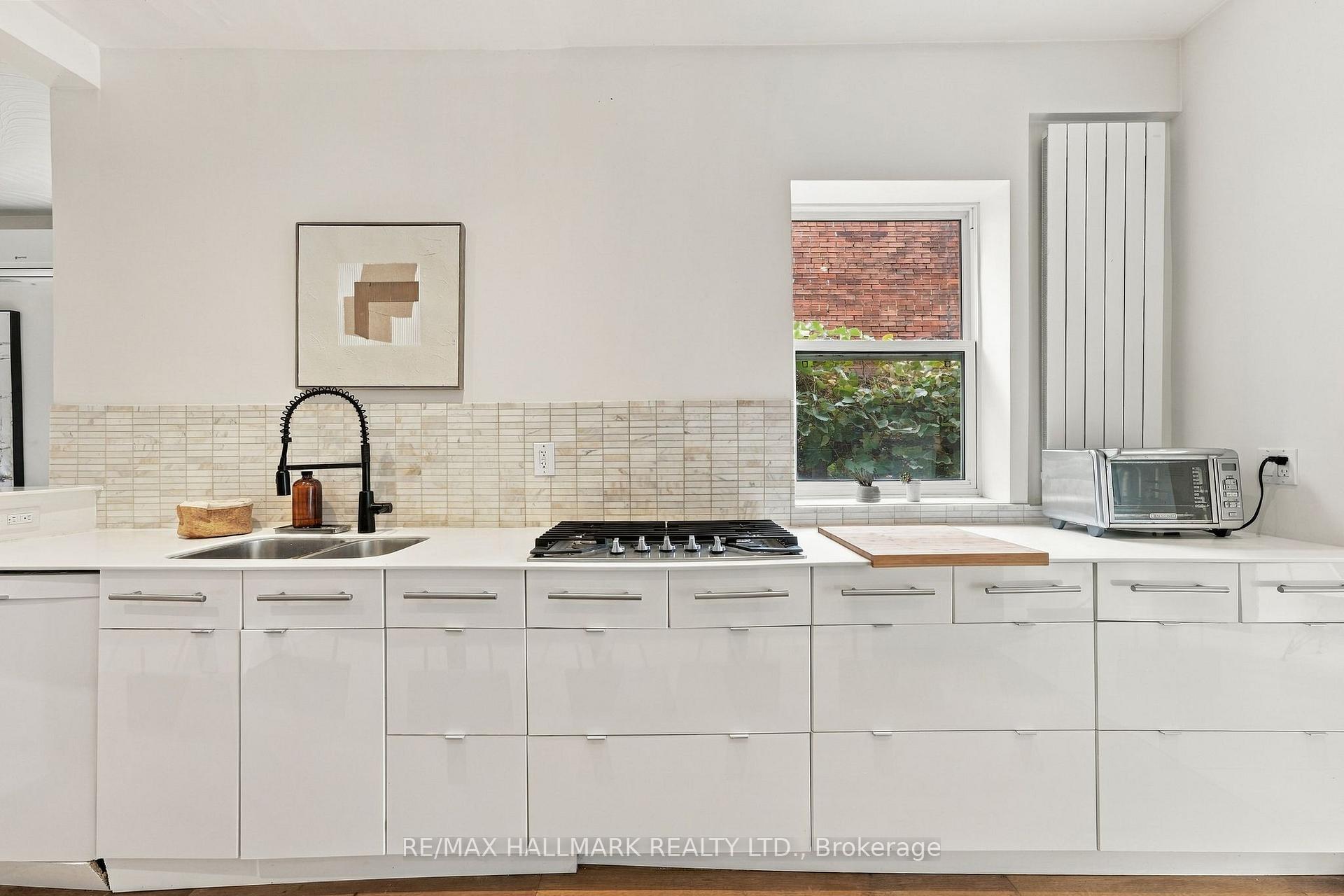 Photo 19 of 31 Wright Avenue, Toronto, Roncesvalles — HOMEH