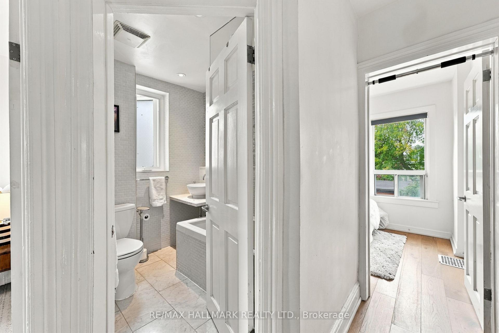 Photo 33 of 31 Wright Avenue, Toronto, Roncesvalles — HOMEH