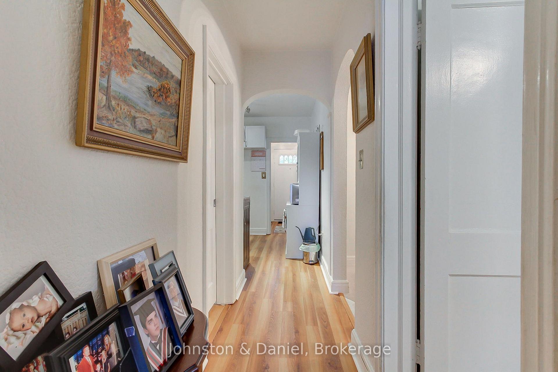 Photo 18 of 162 Donlea Drive, Toronto, Leaside — HOMEH