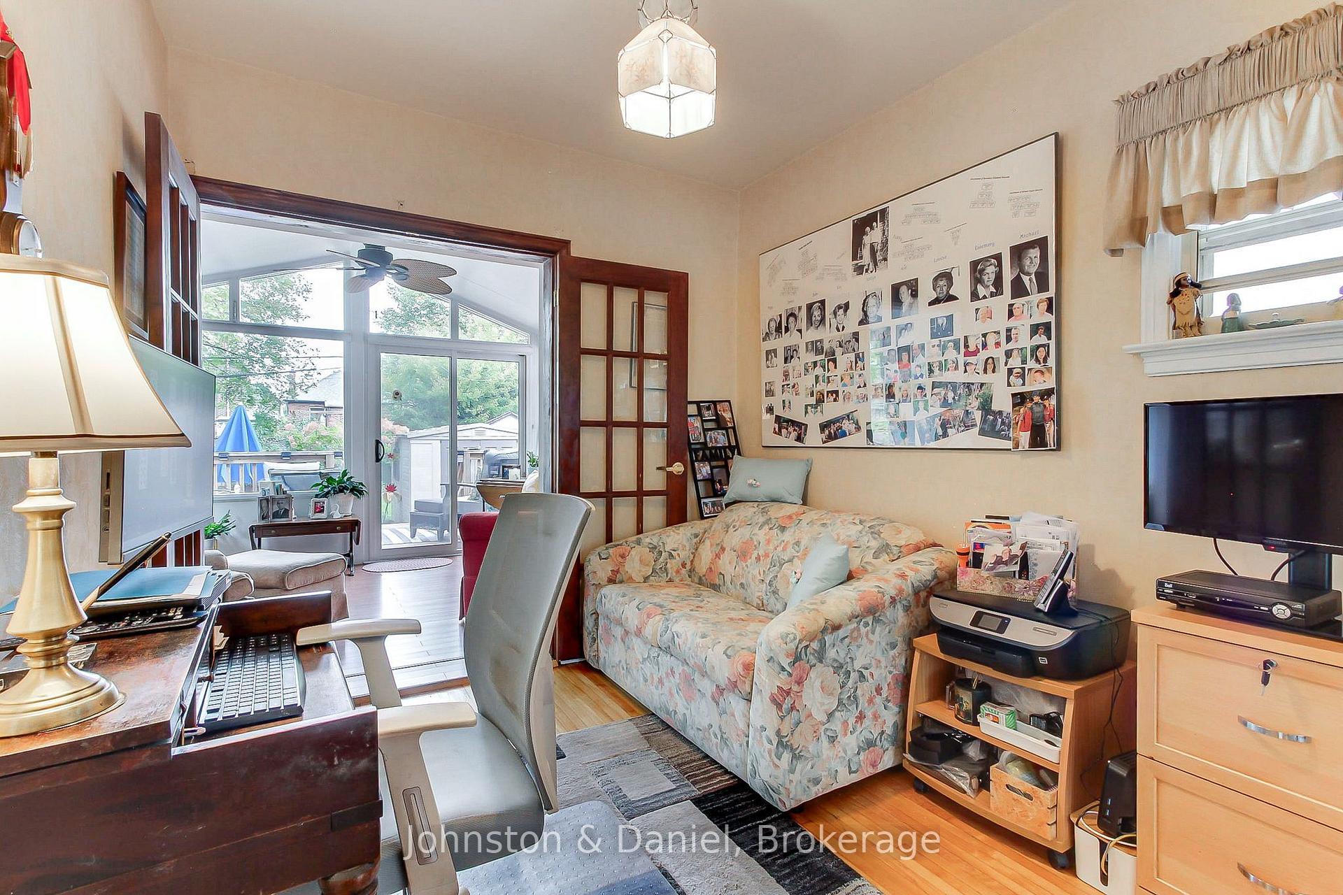 Photo 19 of 162 Donlea Drive, Toronto, Leaside — HOMEH