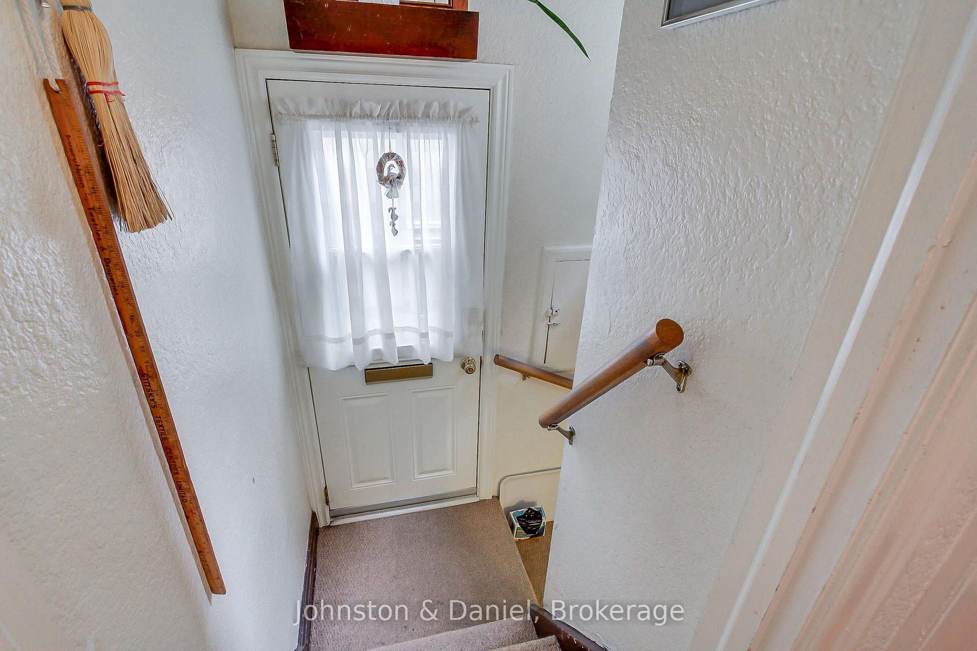 Photo 29 of 162 Donlea Drive, Toronto, Leaside — HOMEH