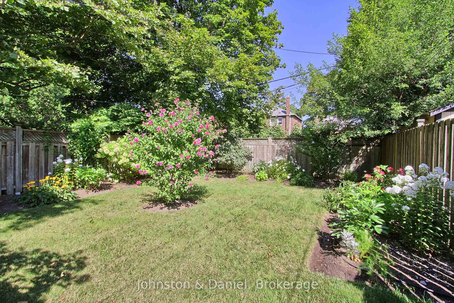 Photo 44 of 162 Donlea Drive, Toronto, Leaside — HOMEH