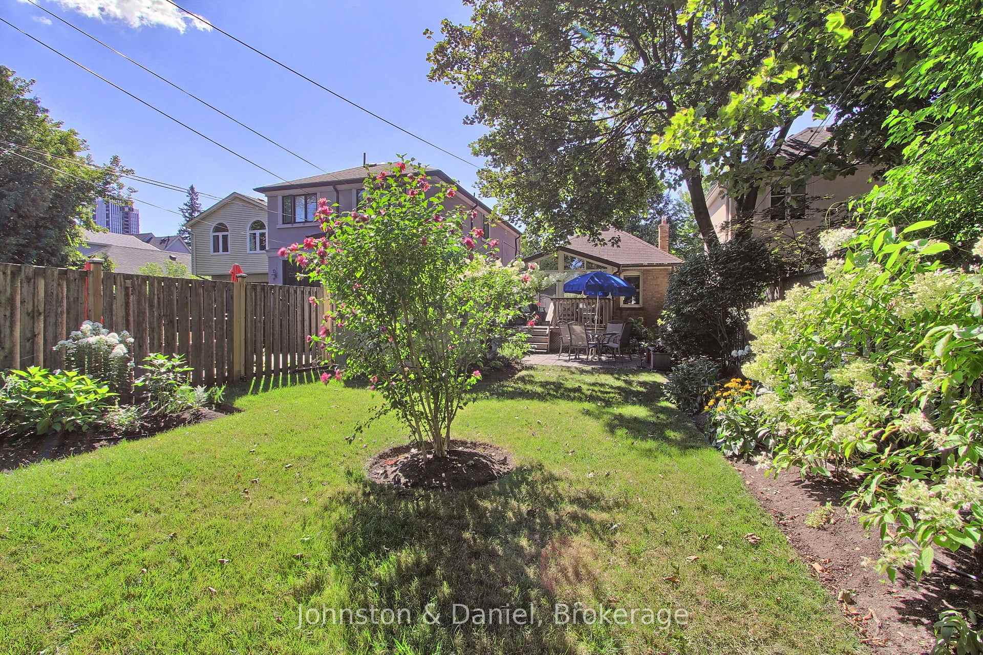 Photo 45 of 162 Donlea Drive, Toronto, Leaside — HOMEH