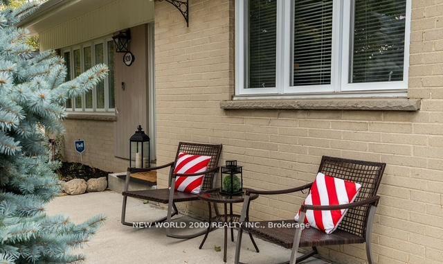 Photo 2 of 920 Greenwood Crescent, Whitby, Downtown Whitby — HOMEH