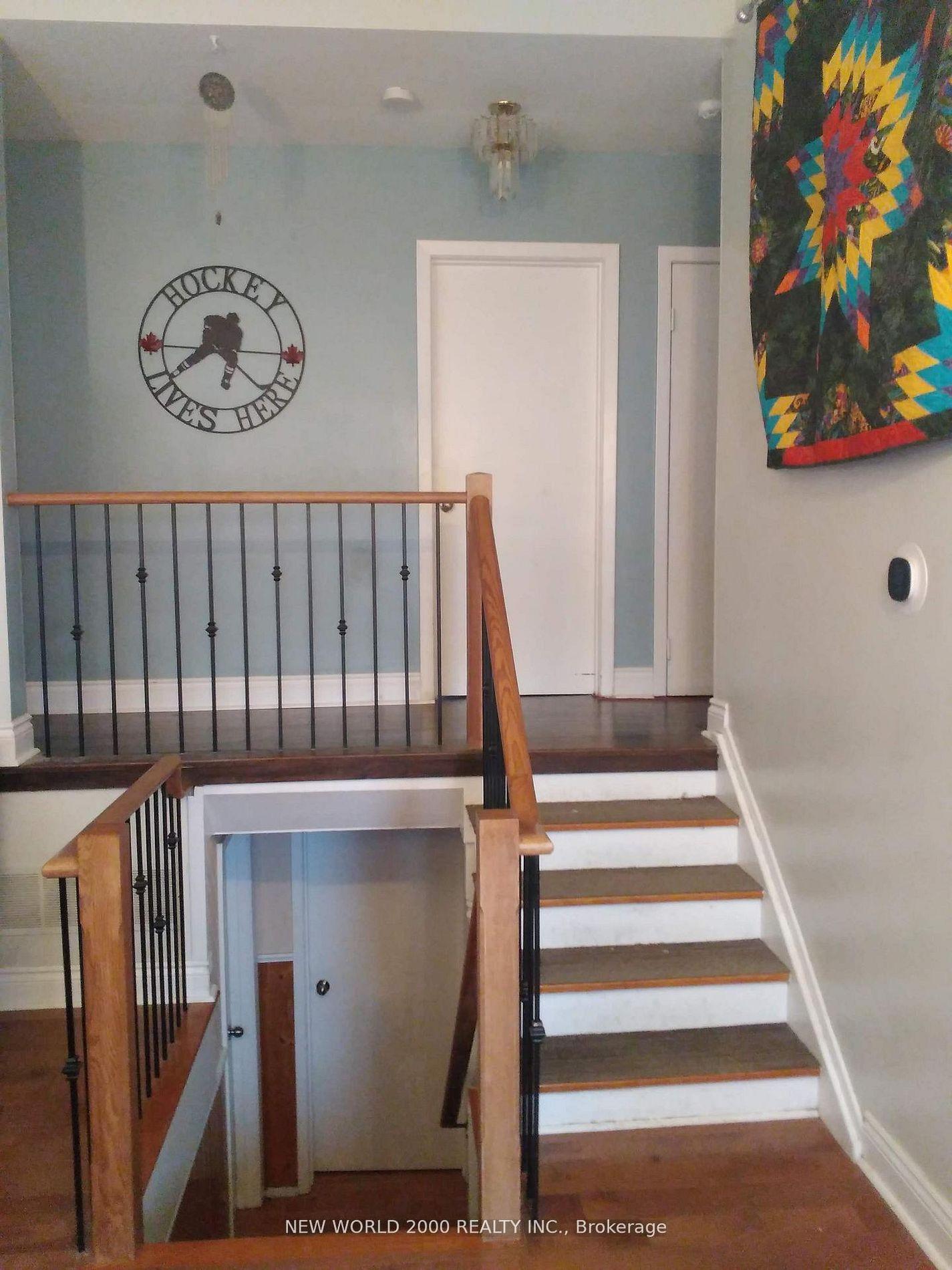 Photo 11 of 920 Greenwood Crescent, Whitby, Downtown Whitby — HOMEH