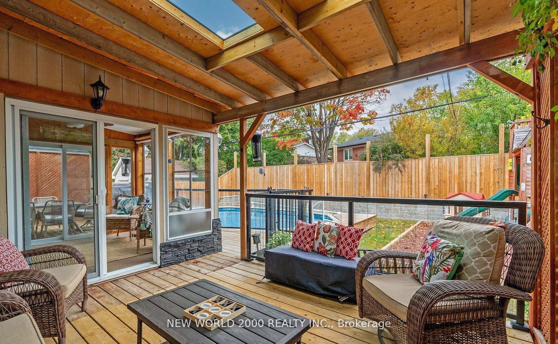 Photo 25 of 920 Greenwood Crescent, Whitby, Downtown Whitby — HOMEH