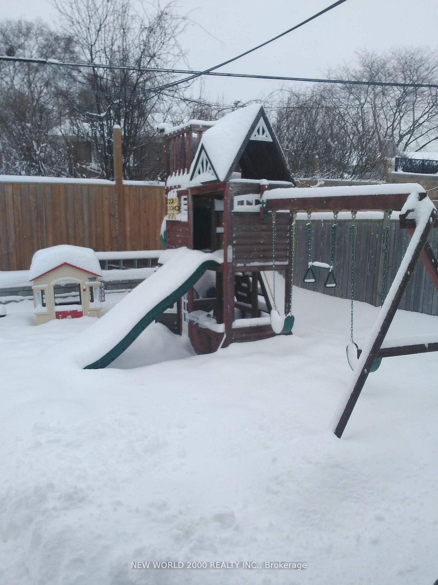 Photo 28 of 920 Greenwood Crescent, Whitby, Downtown Whitby — HOMEH