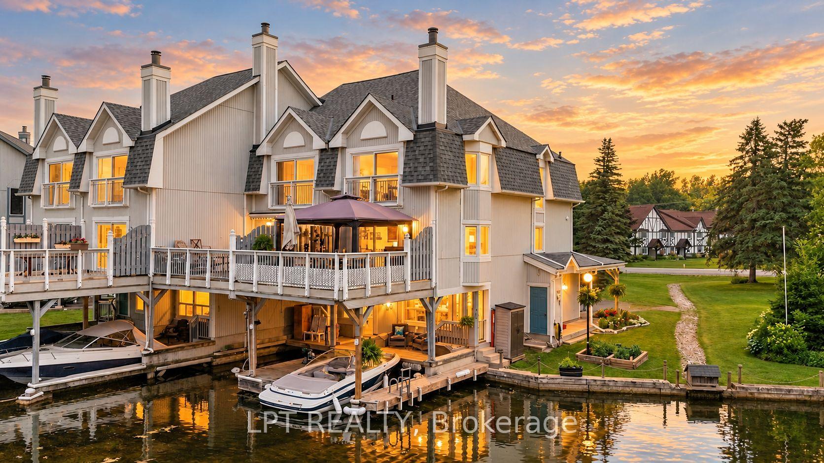 Photo of Unit 1, 30 Laguna Parkway
