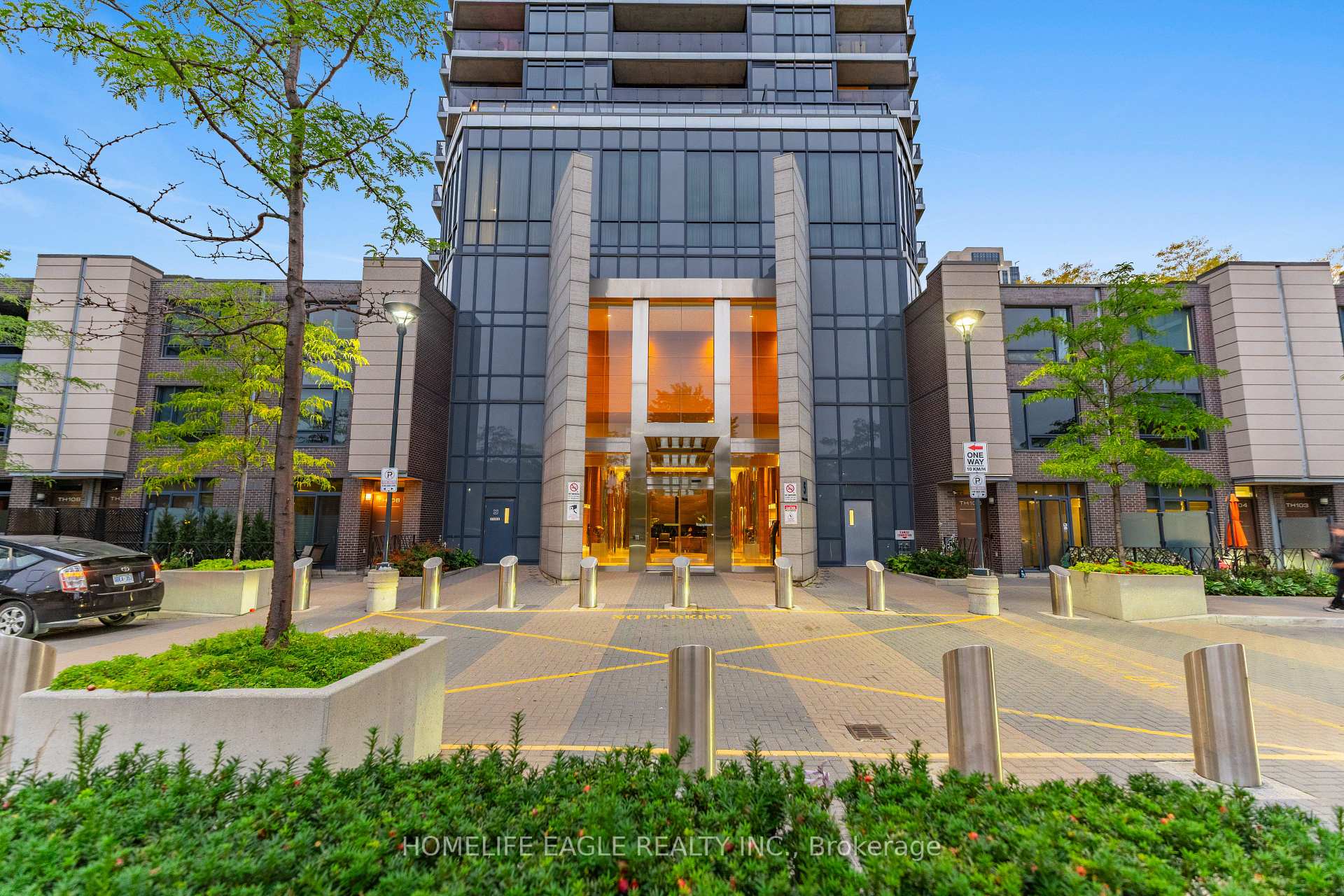 Photo 2 of Unit 3008, 5 Valhalla Inn Road, Etobicoke, Islington-City Centre West — HOMEH