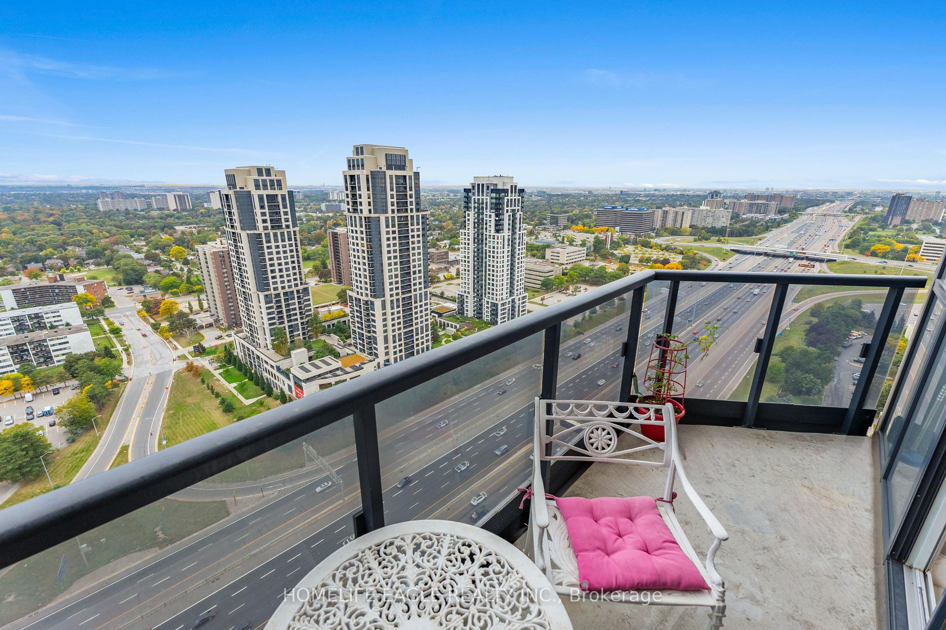 Photo 16 of Unit 3008, 5 Valhalla Inn Road, Etobicoke, Islington-City Centre West — HOMEH