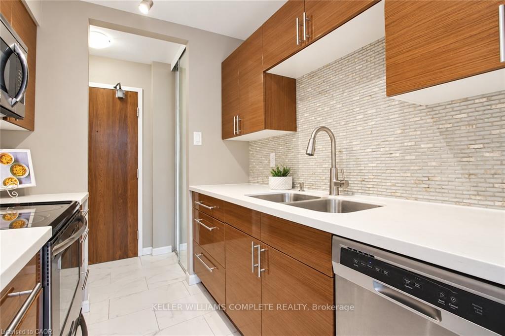Photo 16 of Unit 705, 1950 Main Street W, Hamilton, Ainslie Wood — HOMEH