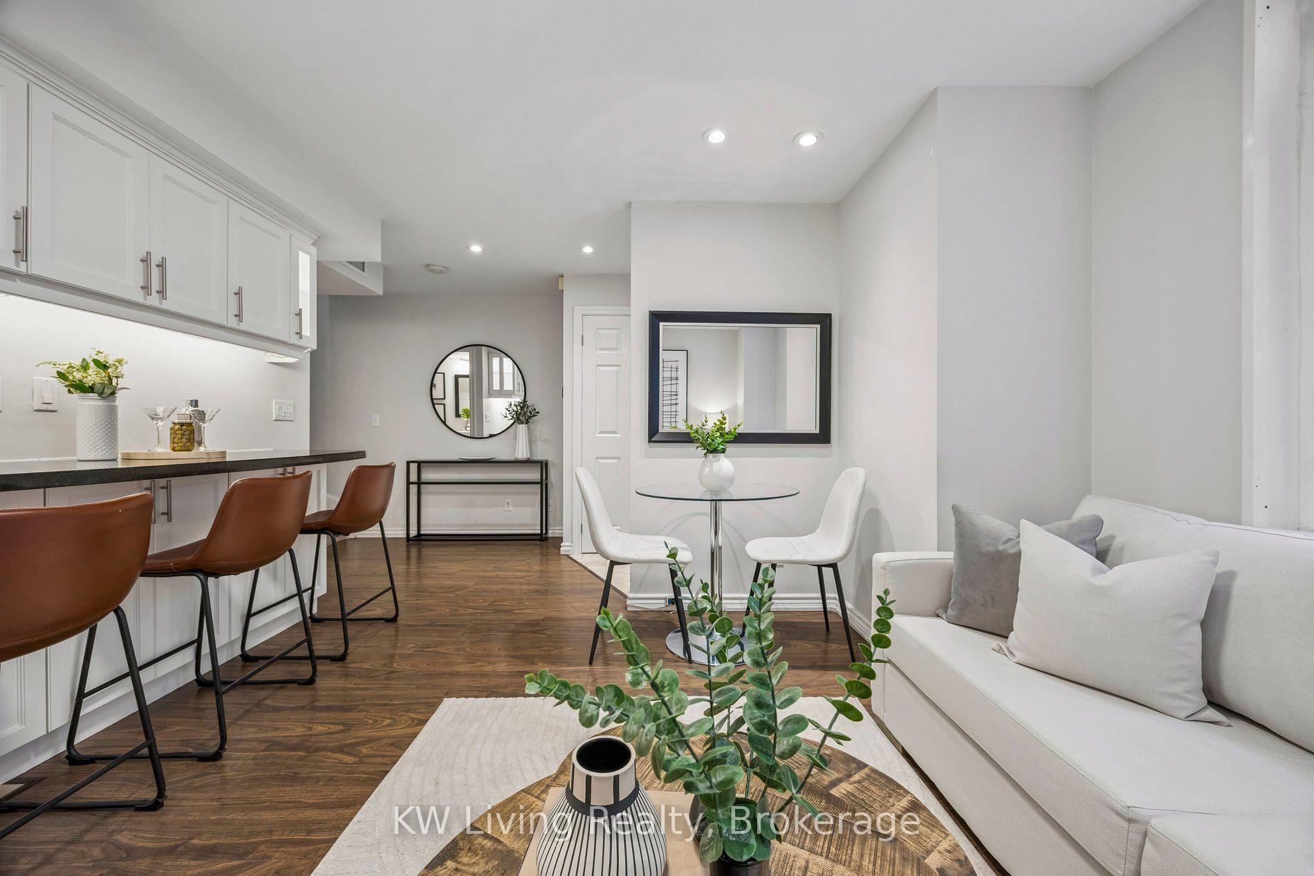 Photo 7 of Unit 3, 87 Lillian Street, Toronto, Mount Pleasant West — HOMEH