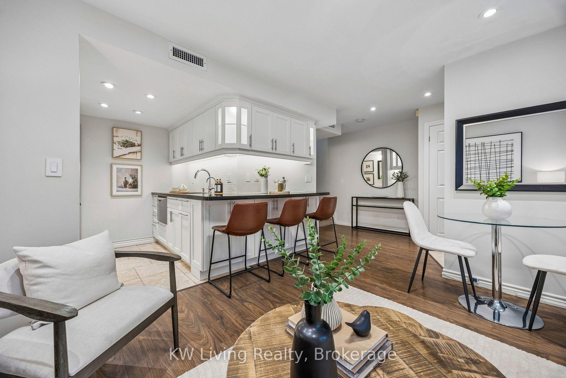 Photo 8 of Unit 3, 87 Lillian Street, Toronto, Mount Pleasant West — HOMEH
