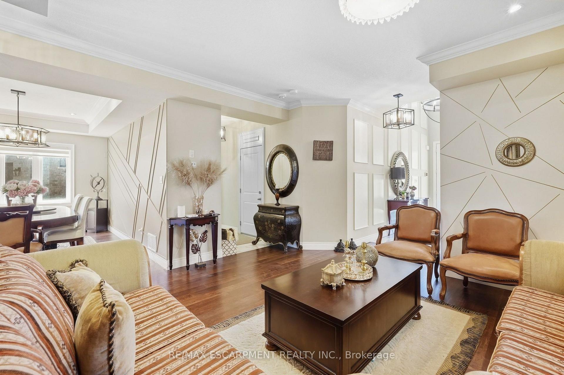 Photo 16 of 88 Eringate Court, Hamilton, Stoney Creek Mountain — HOMEH