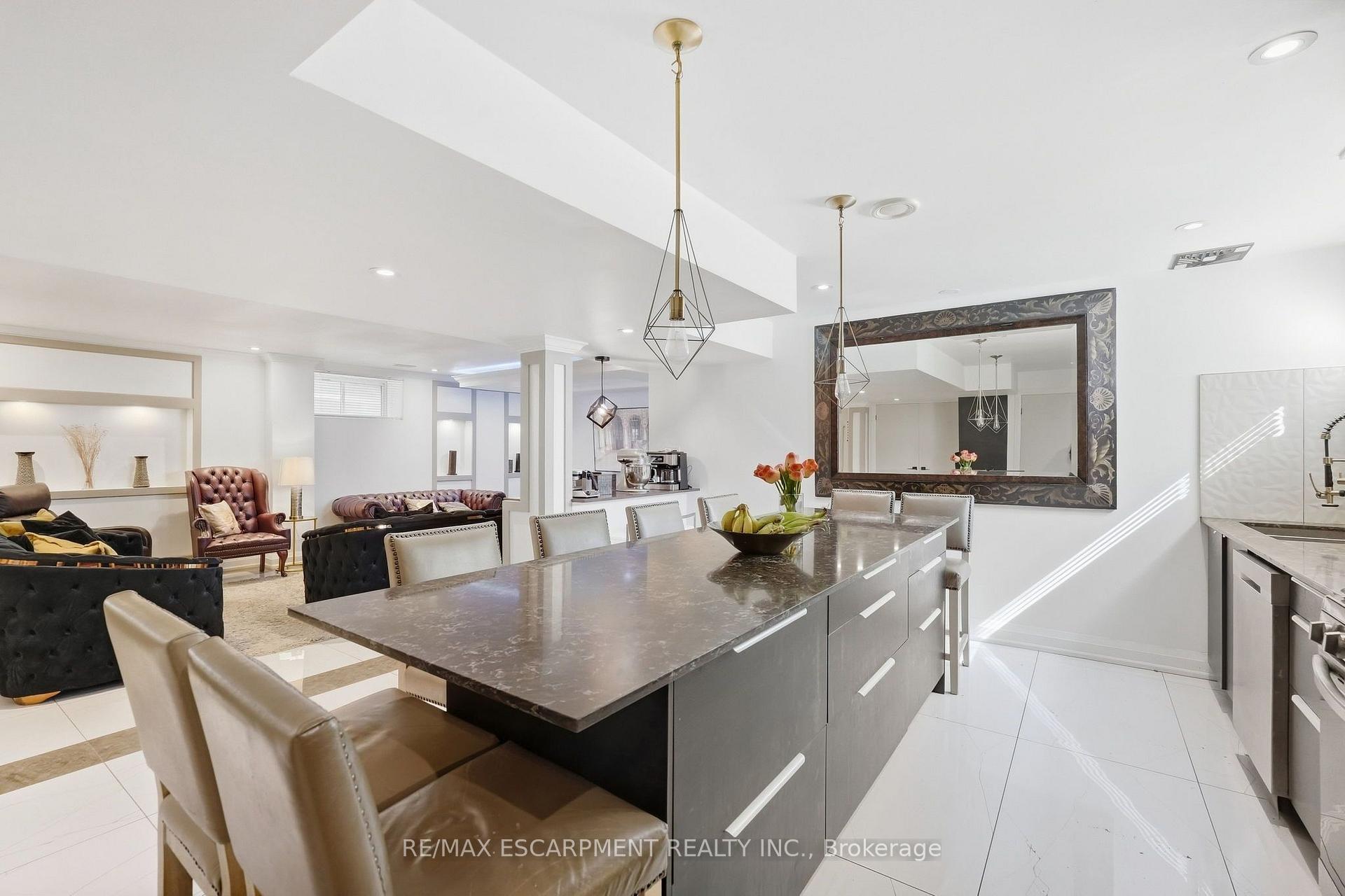 Photo 20 of 88 Eringate Court, Hamilton, Stoney Creek Mountain — HOMEH