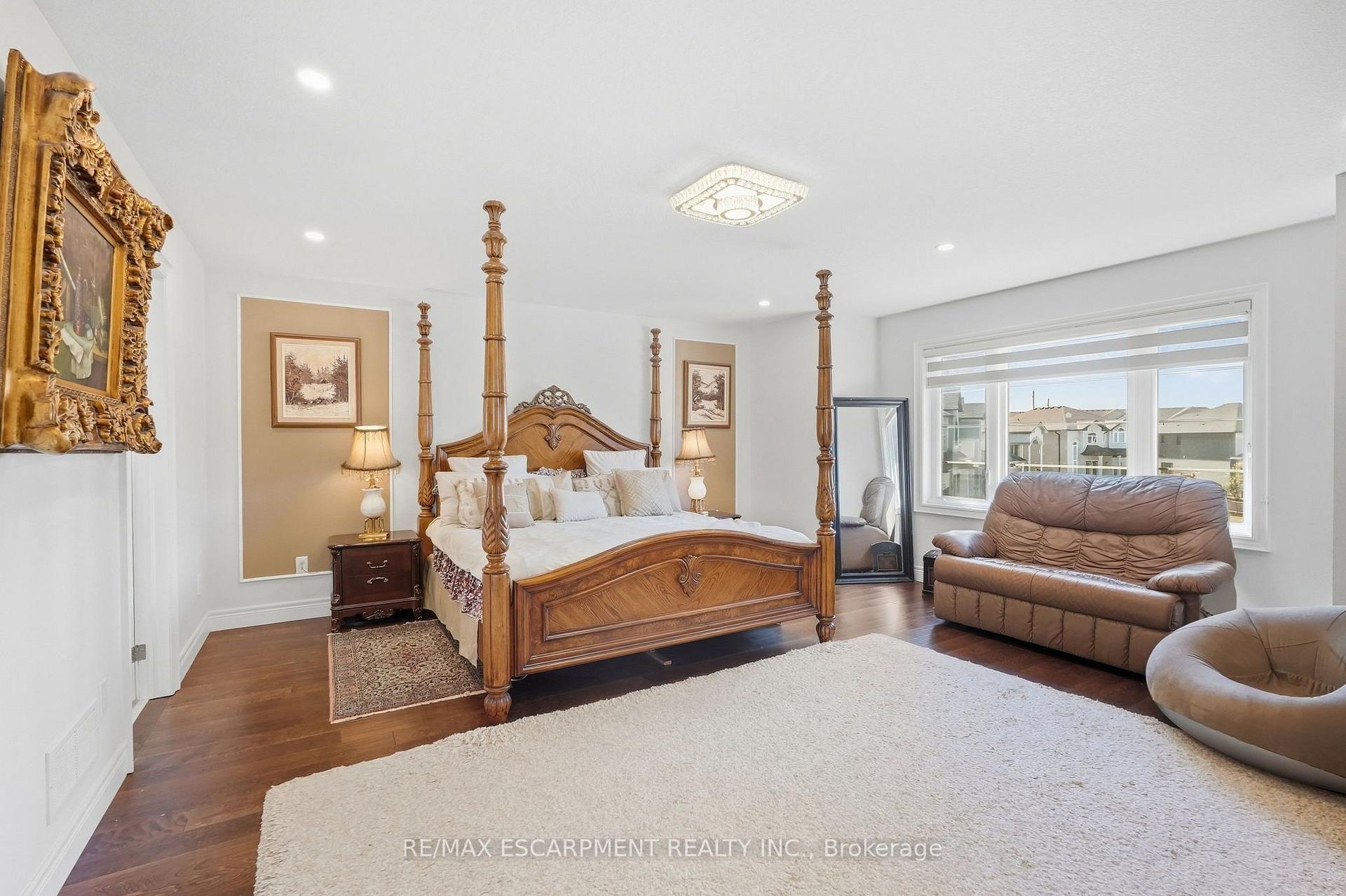 Photo 30 of 88 Eringate Court, Hamilton, Stoney Creek Mountain — HOMEH