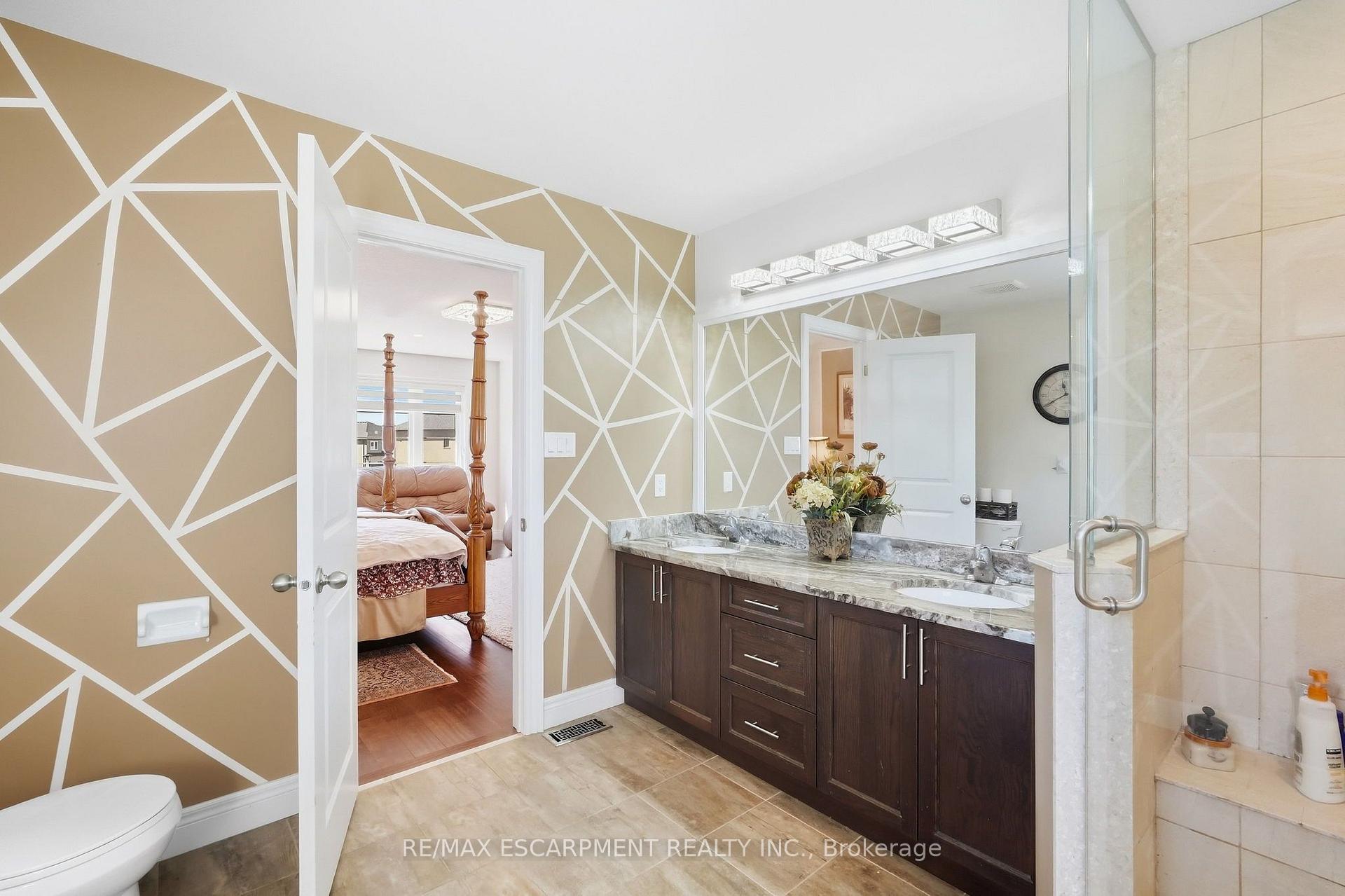 Photo 33 of 88 Eringate Court, Hamilton, Stoney Creek Mountain — HOMEH