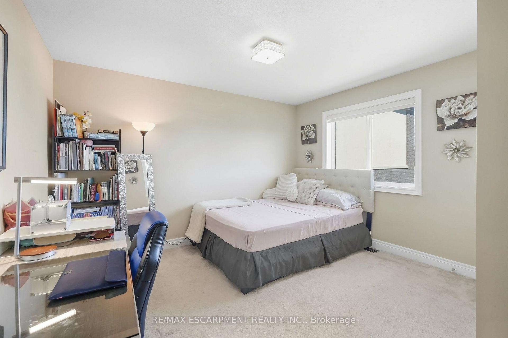 Photo 37 of 88 Eringate Court, Hamilton, Stoney Creek Mountain — HOMEH
