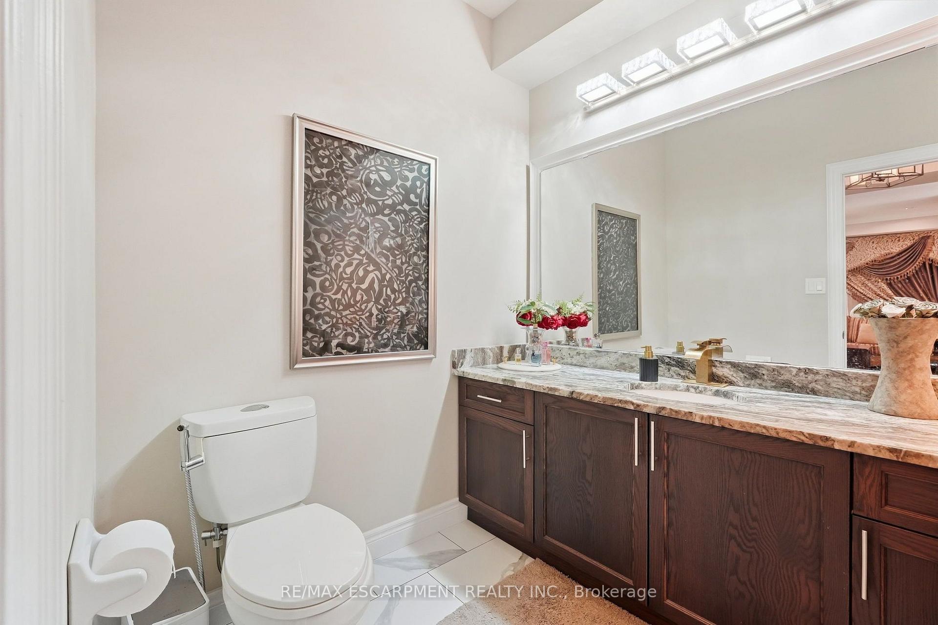 Photo 39 of 88 Eringate Court, Hamilton, Stoney Creek Mountain — HOMEH