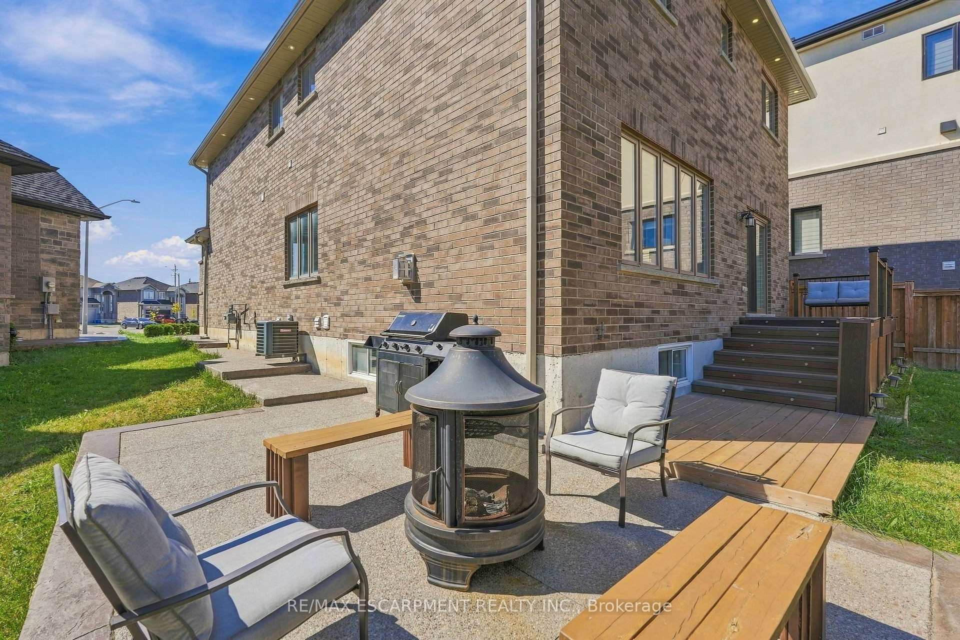 Photo 41 of 88 Eringate Court, Hamilton, Stoney Creek Mountain — HOMEH