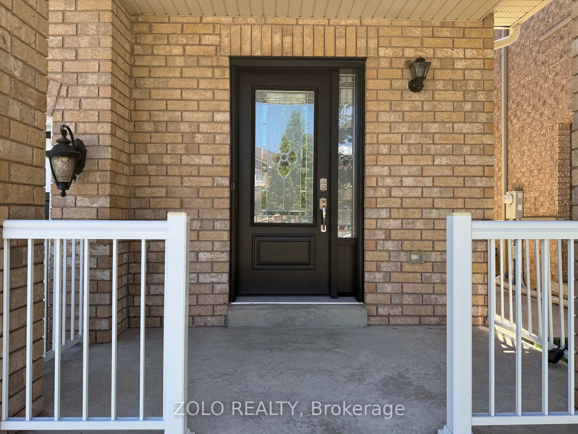 Photo 2 of 37 Sewells Lane S, Brampton, Fletcher's Meadow — HOMEH