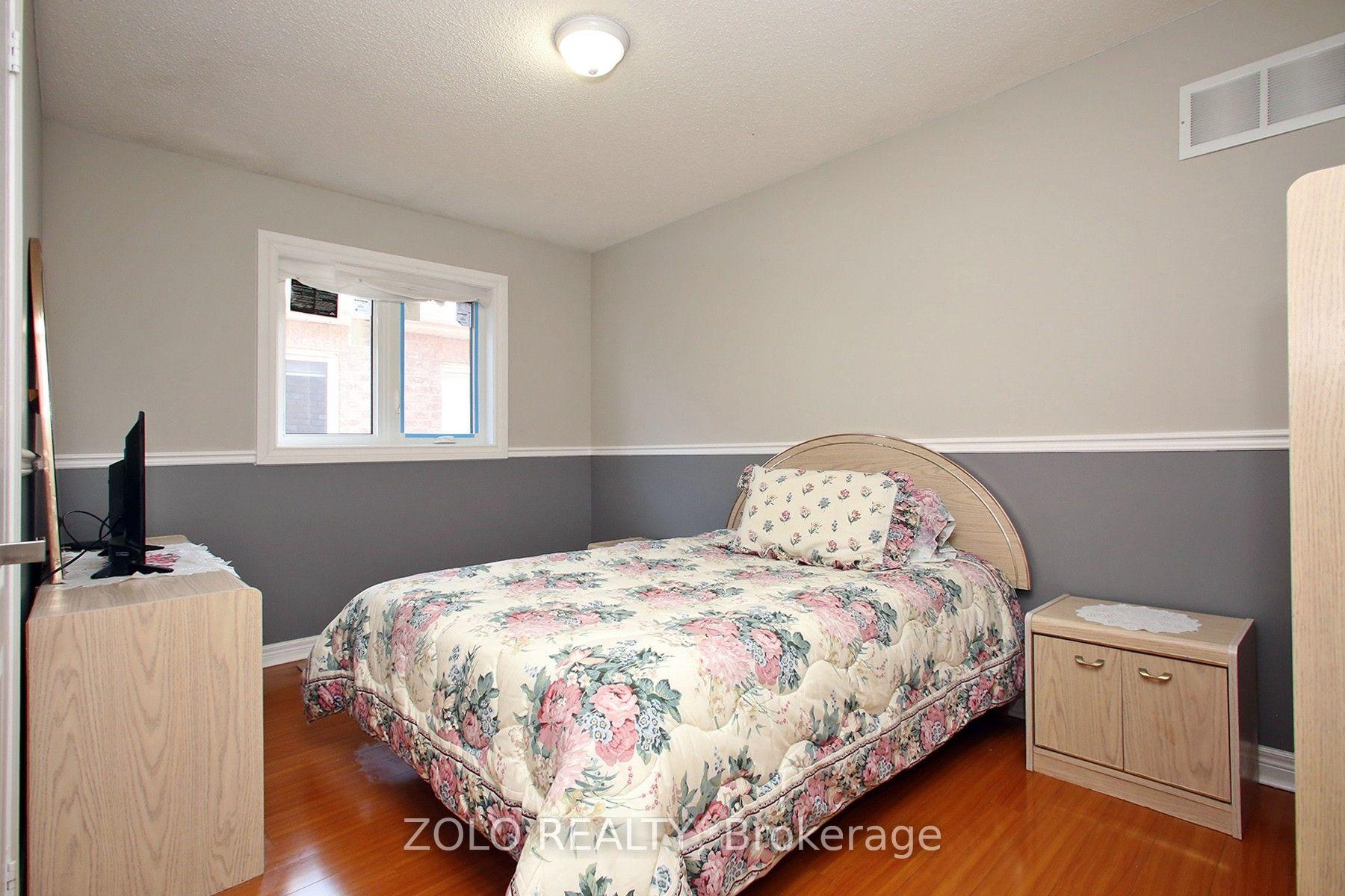 Photo 11 of 37 Sewells Lane S, Brampton, Fletcher's Meadow — HOMEH